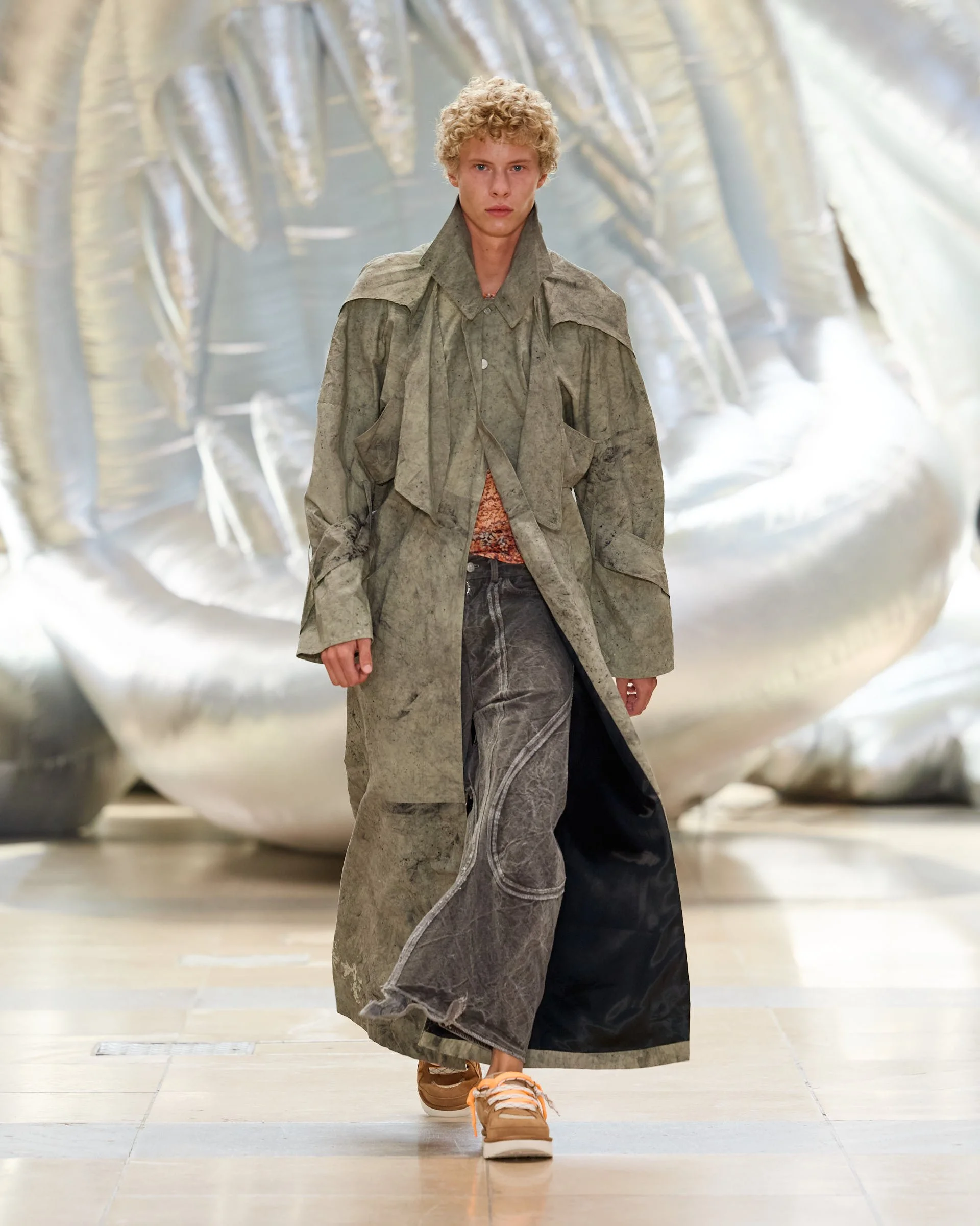 LUEDER_SS26_Runway33_by_Finnegan-Koichi-Godenschweger_for_BFW_insta.jpg