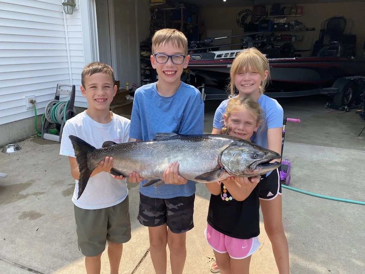 kids with salmon