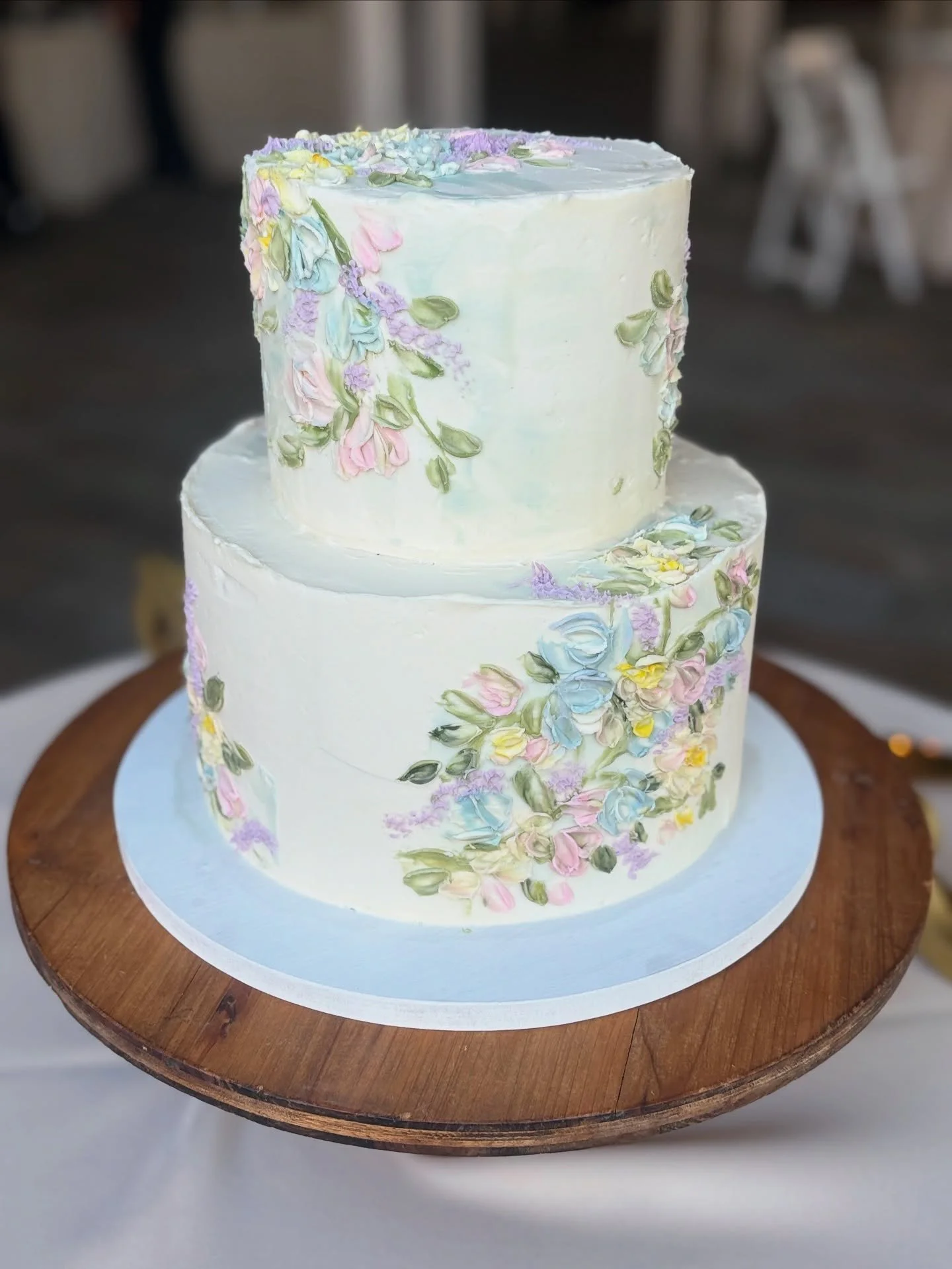 Soft palette knife florals at the most lovely Drumore Estate. #bellamanse @drumoreestate