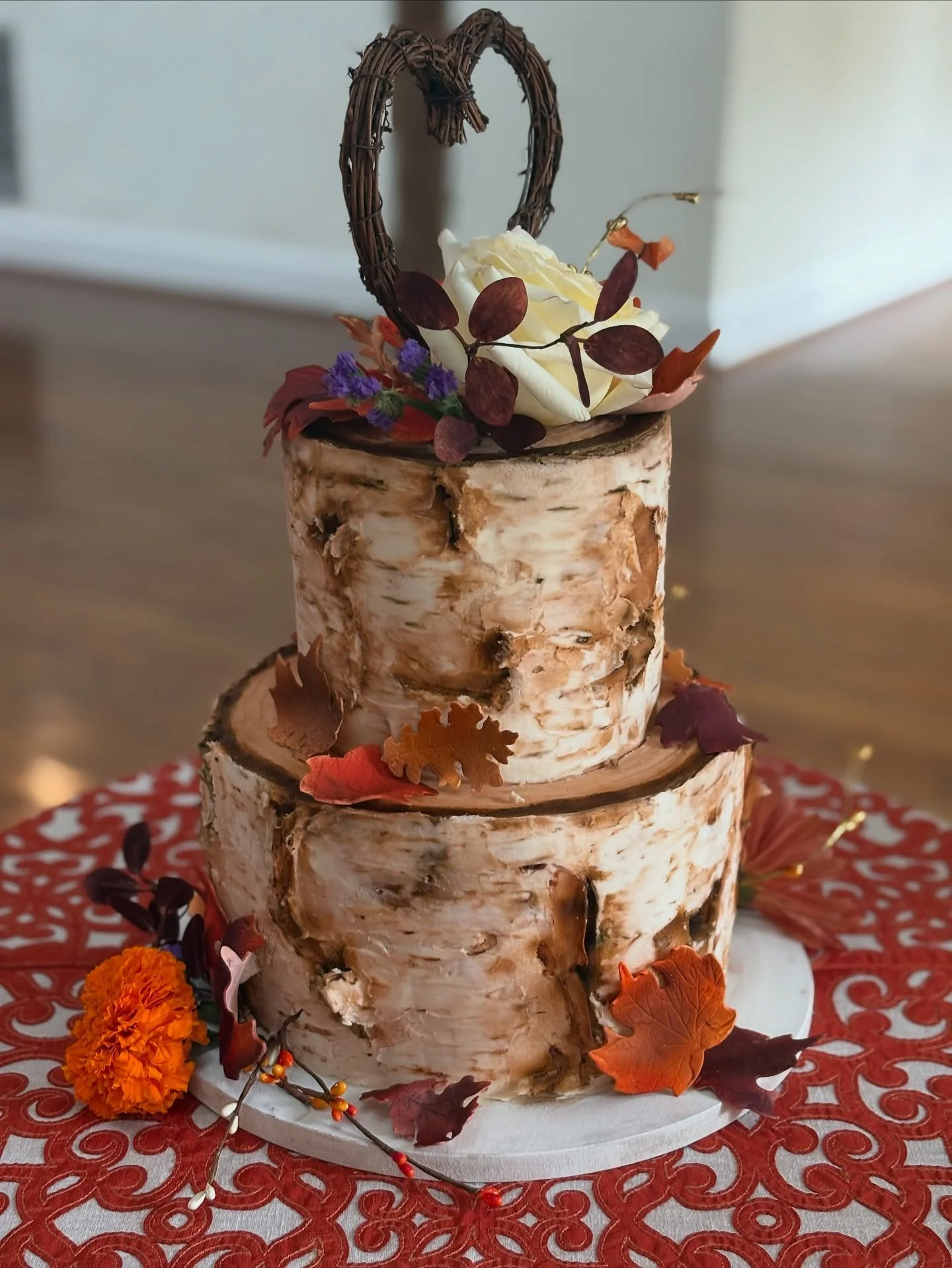 A birch tree buttercream cake with edible leaves for this Riverdale Manor wedding. #bellamanse