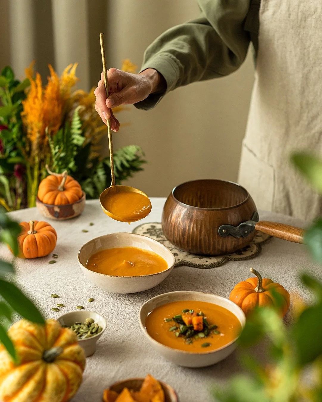 Feeling cozy and grateful this Thanksgiving🇨🇦🍁
Sharing one of my old favourites - pumpkin soup that still gives all the warm fall vibes.
Wishing everyone a day filled with good food, good company, and moments to be thankful for!

#ottawafoodphotog