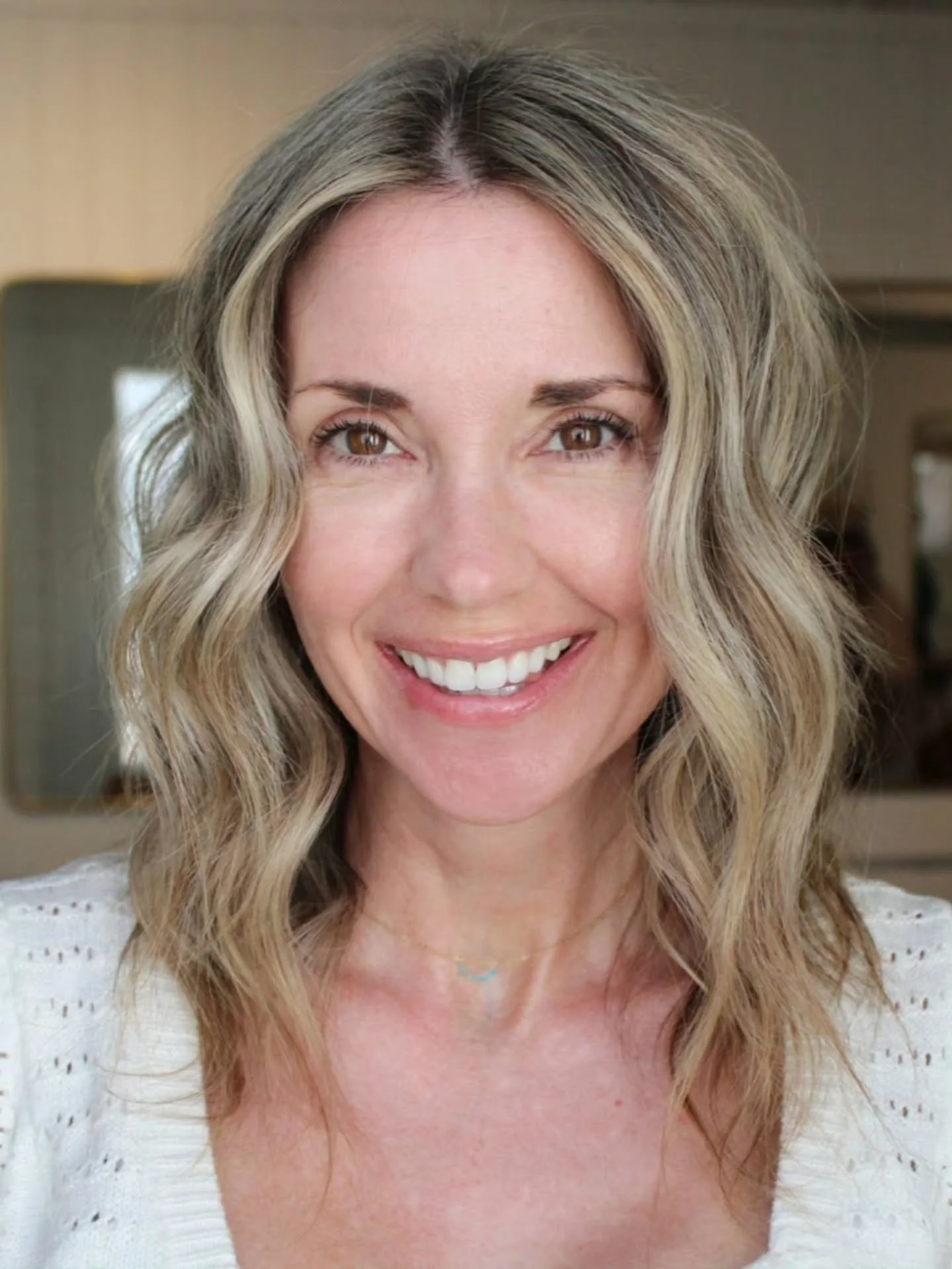 Lived-In color: the perfect mix of lower maintenance + seeing the color you love ✨️By letting your natural haircolor come through, you're able to go longer between appointments &amp; feel like your highlights are brighter! 

Generally, my Lived-In co