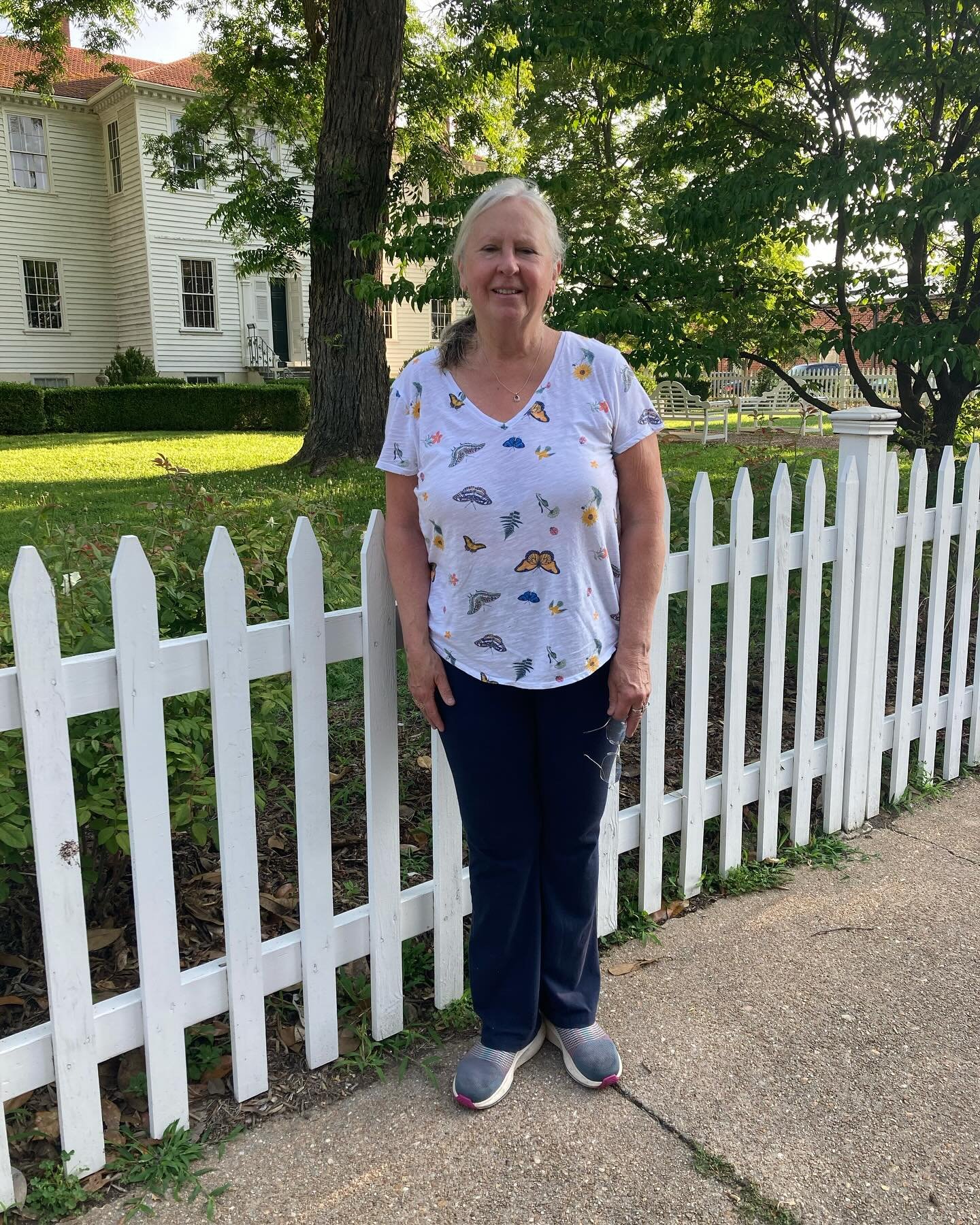 Today Strawberry Hill had the pleasure of hosting Melissa, a fellow flower farmer from Frog Hollow Farm in Massachusetts. Thanks for the dahlia tips, Melissa!