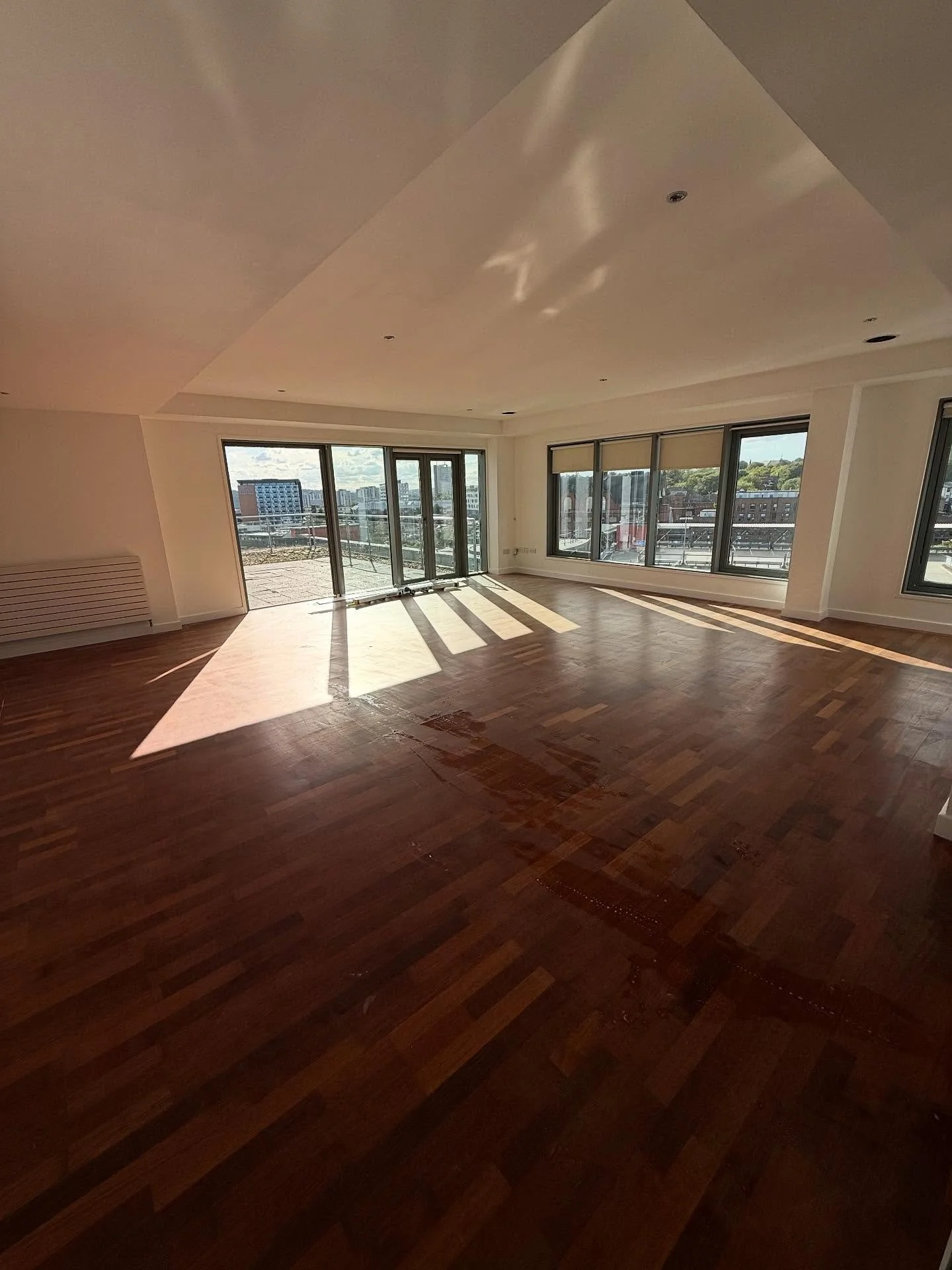 Gosforth Homes have just finished there latest decorating project. In the heart of Newcastle city centre, the luxury penthouse, boasting floor-to-ceiling windows, open-plan living, and panoramic views over the River Tyne, and the iconic Tyne Bridge.,