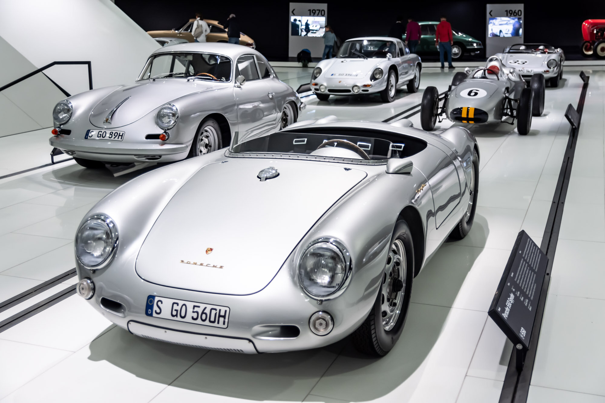 Porsche Museum Stuttgart (65).jpg