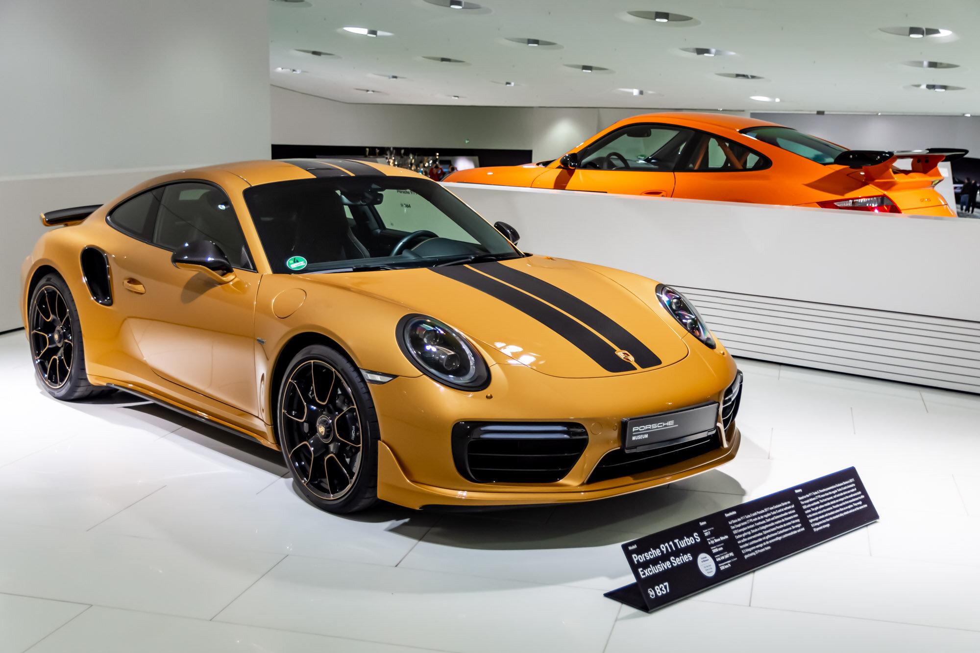Porsche Museum Stuttgart (273).jpg