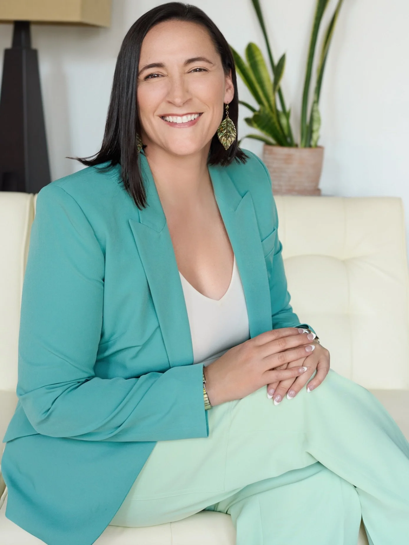 &quot;She remembered who she was and the game changed.&rdquo;
&ndash; Lalah Delia

Model: Laela Erickson, Director of Financial Planning

#personalbranding #womeninbusiness&nbsp;#legacymakers #minneapolisphotographer #viveknarulaportrait #financialtr