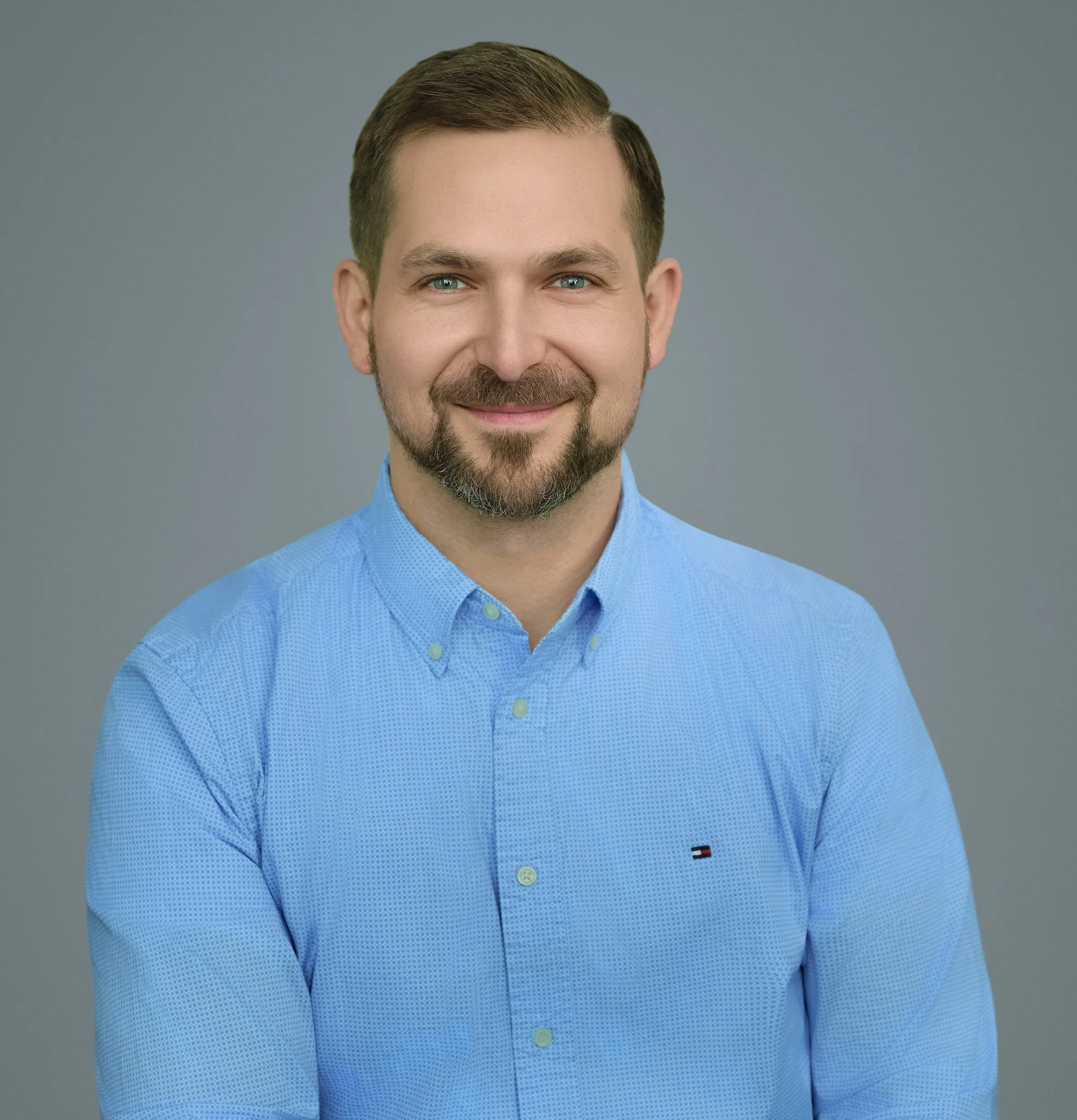 Mitchell_Vivek Narula_Minneapolis_Portrait_Photographer.jpg