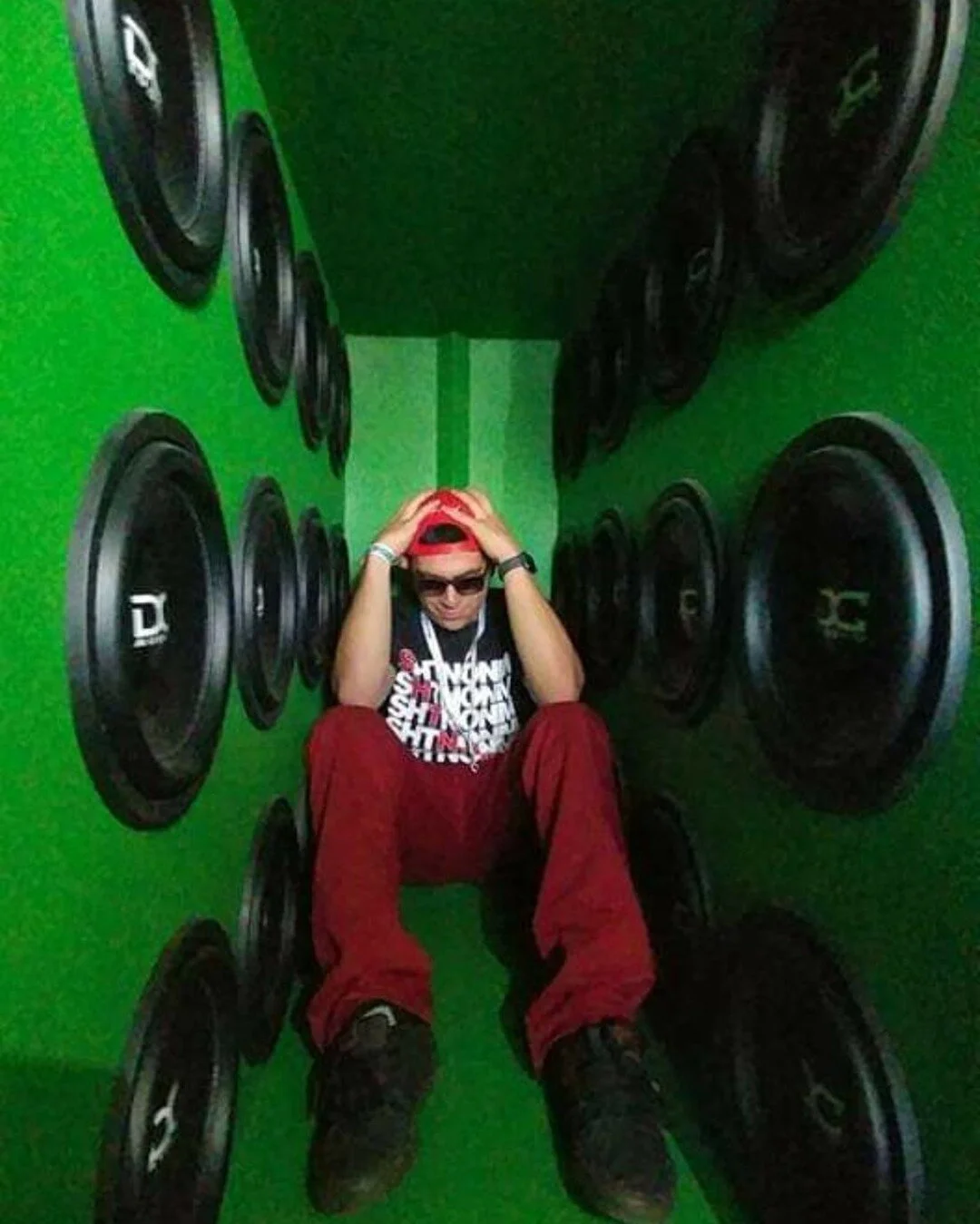 Does he look worried to you?? LOL

www.dcsoundlab.com