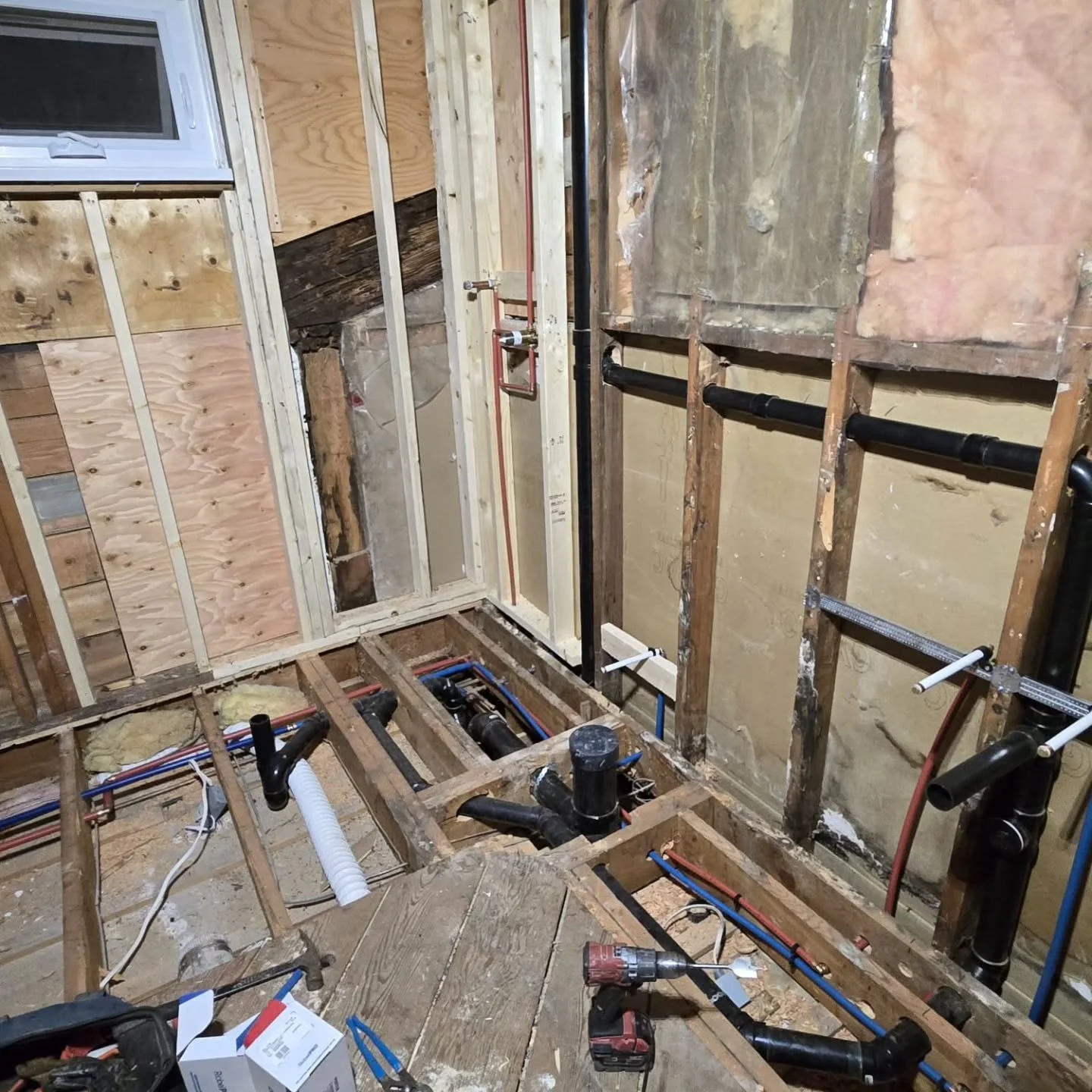New drainage &amp; water piping to accommodate a brand new bathroom layout in this North Vancouver renovation