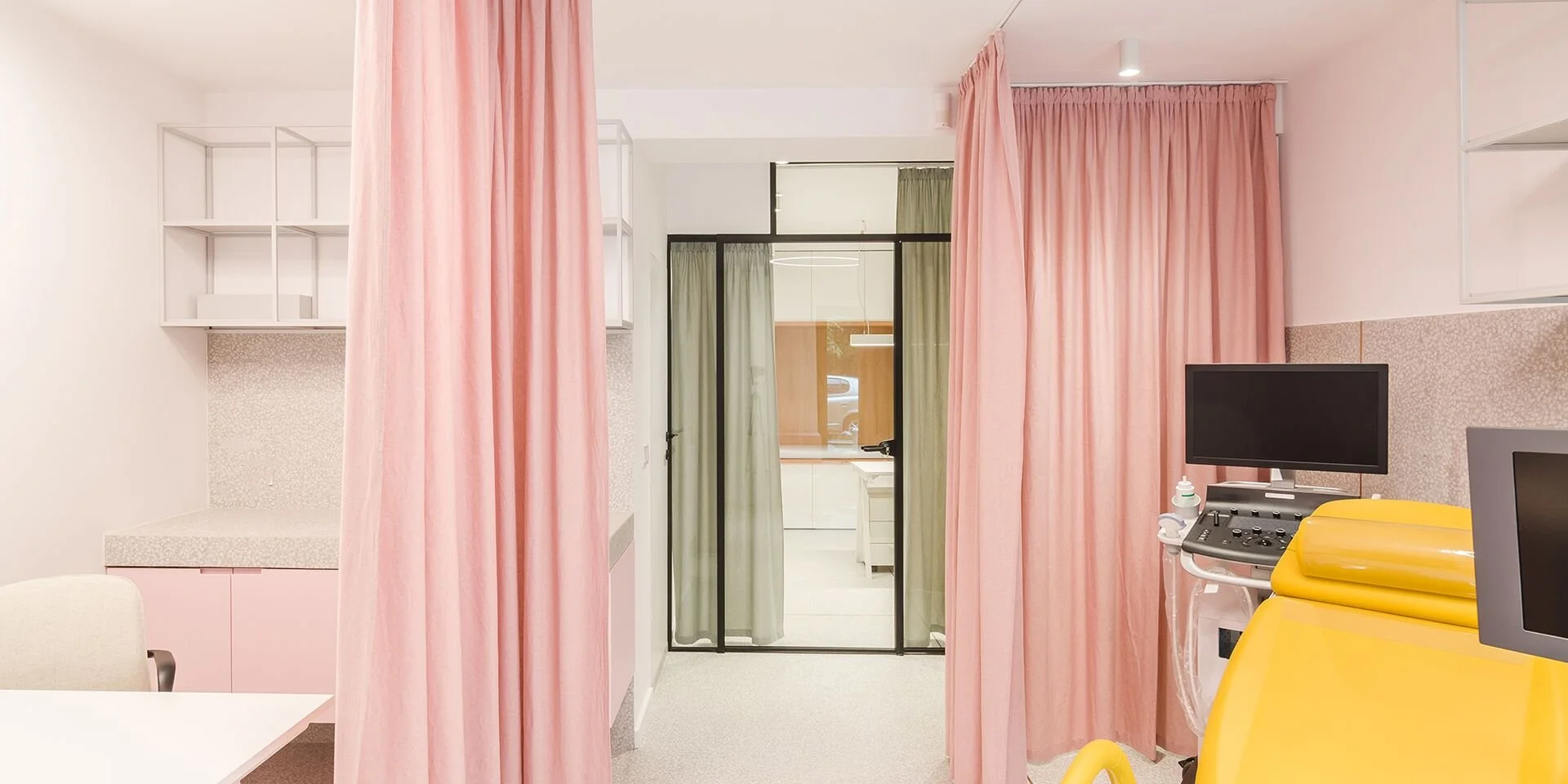 interiorna-vrata-ssl-cheren-profil-goren-stranichen-fiks-interior-obsht-izgled.jpg