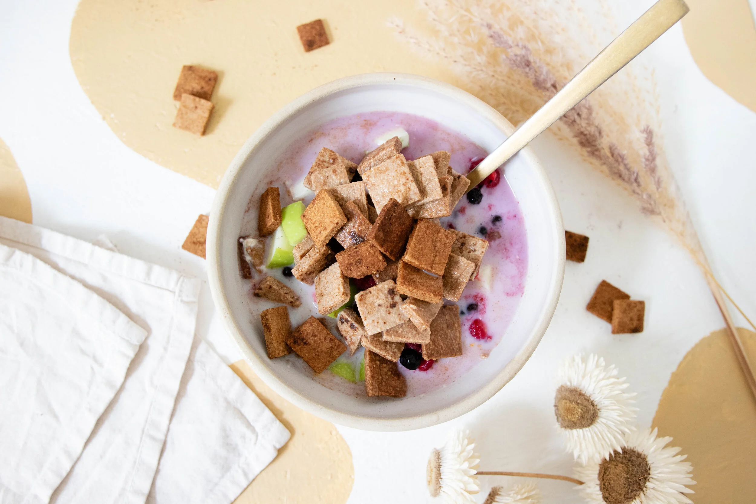 Vegan Peanutbutter &amp; Cinnamon Cereal ('Cinnamon Toast Crunch' inspired!)