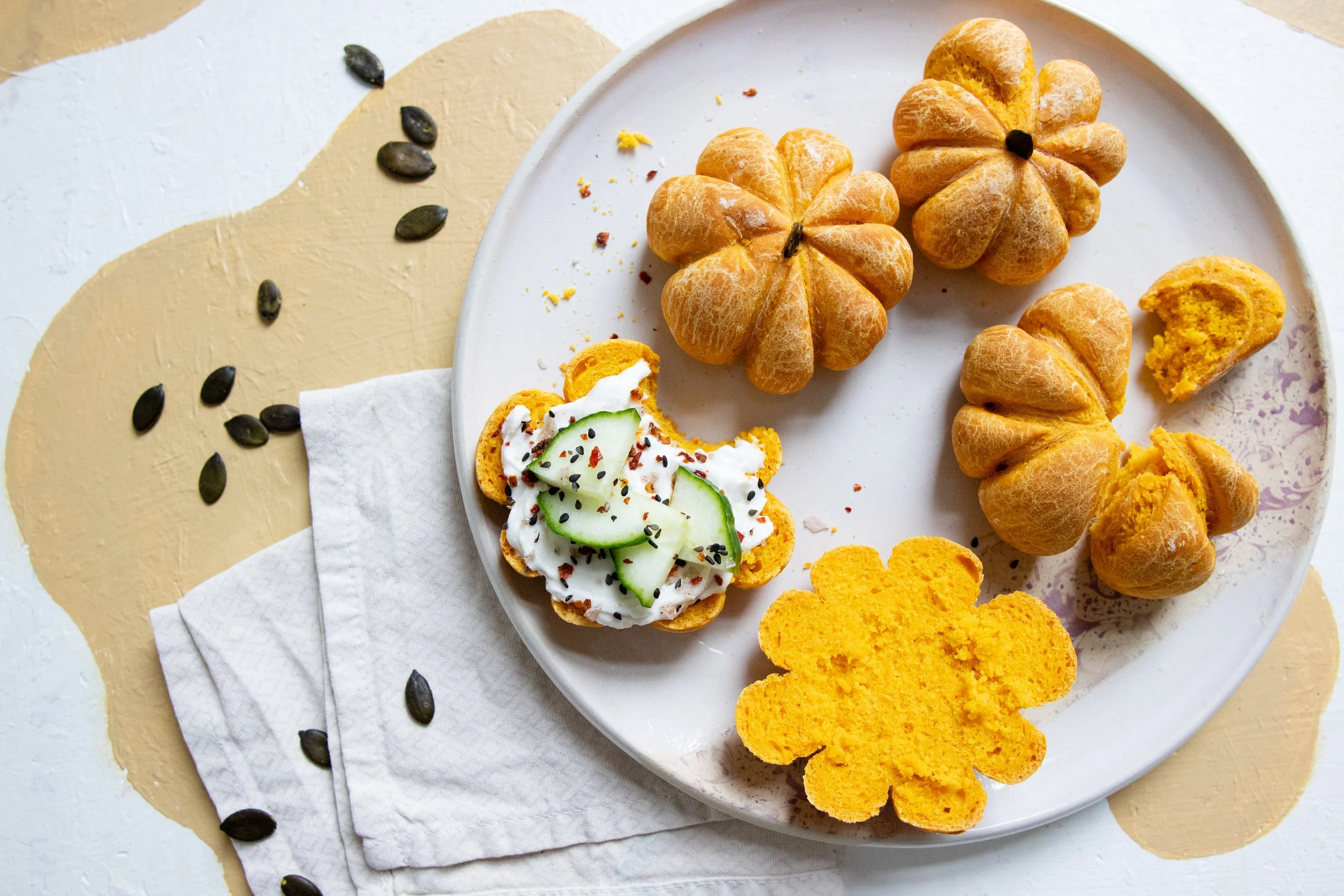 Kleine Vegane Kürbisbrötchen 