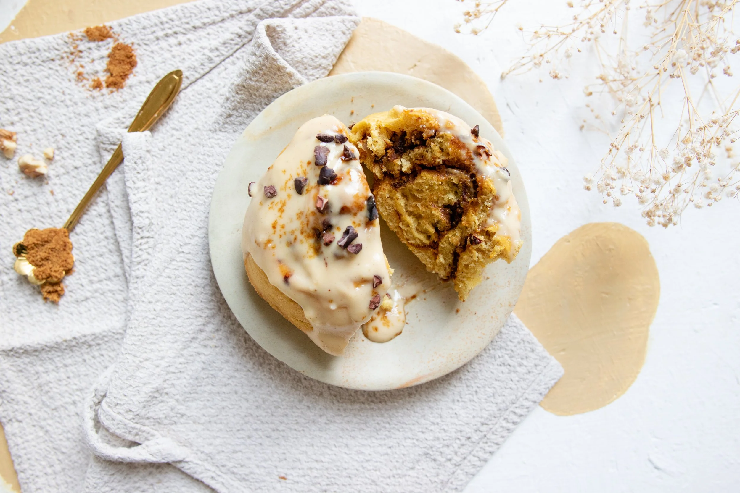 Vegane Kürbis-Zimtschnecken mit Cashewfrosting