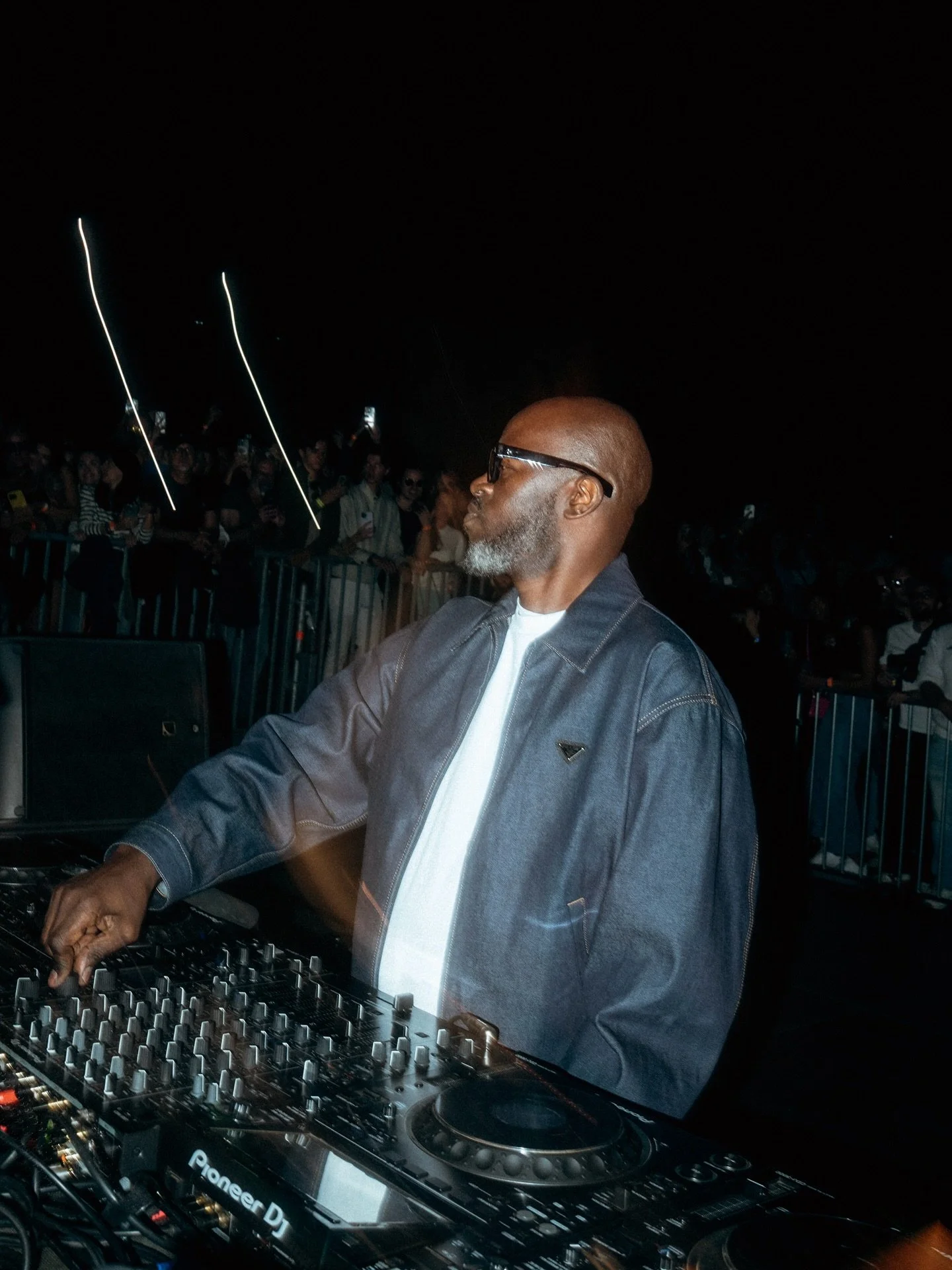 Black Coffee brings his vibe to Stuttgart.