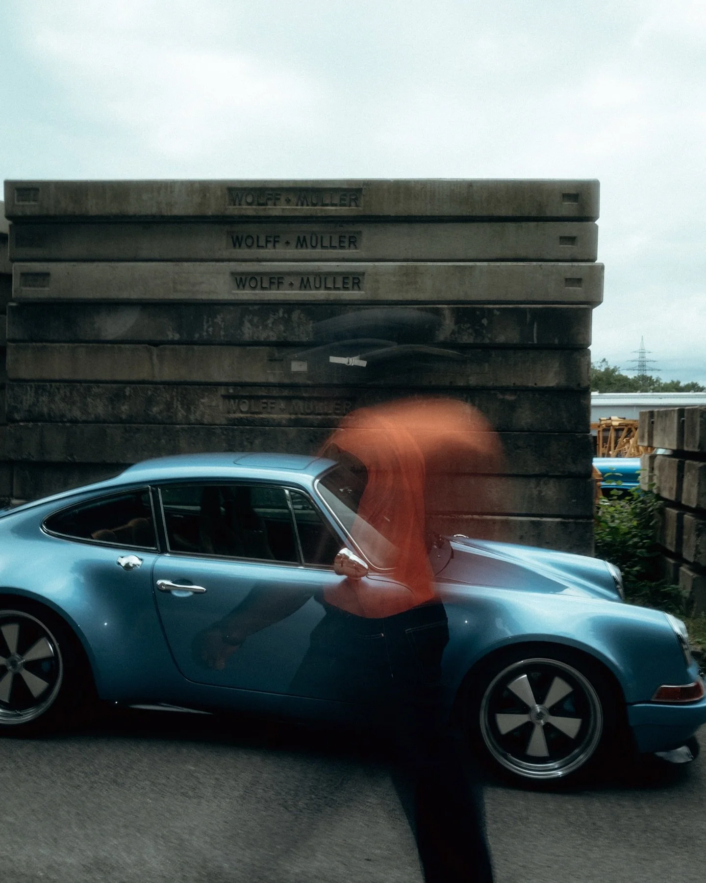 Hyped by the classics, wandering around what once felt like a childhood playground &mdash; Porsche dreams hitting different at the last @heizrclub 

#heizr #porsche #classics #drivenculture