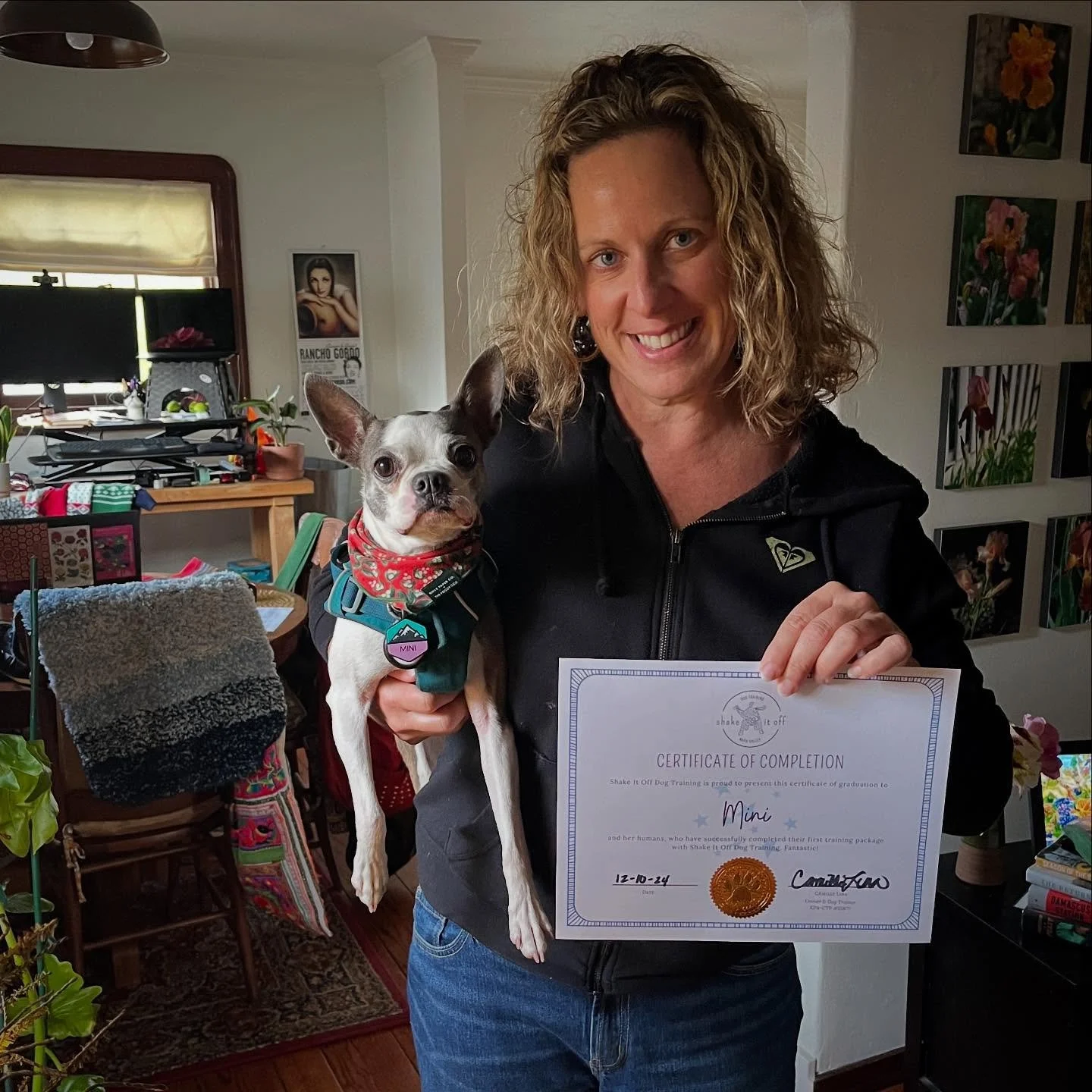 Congratulations to Mini and her human for finishing out their very first training package! 👏🏼👏🏼👏🏼 Mini and her momma make a great team and have learned so much together already. 

Awesome job guys, keep practicing! &hearts;️
