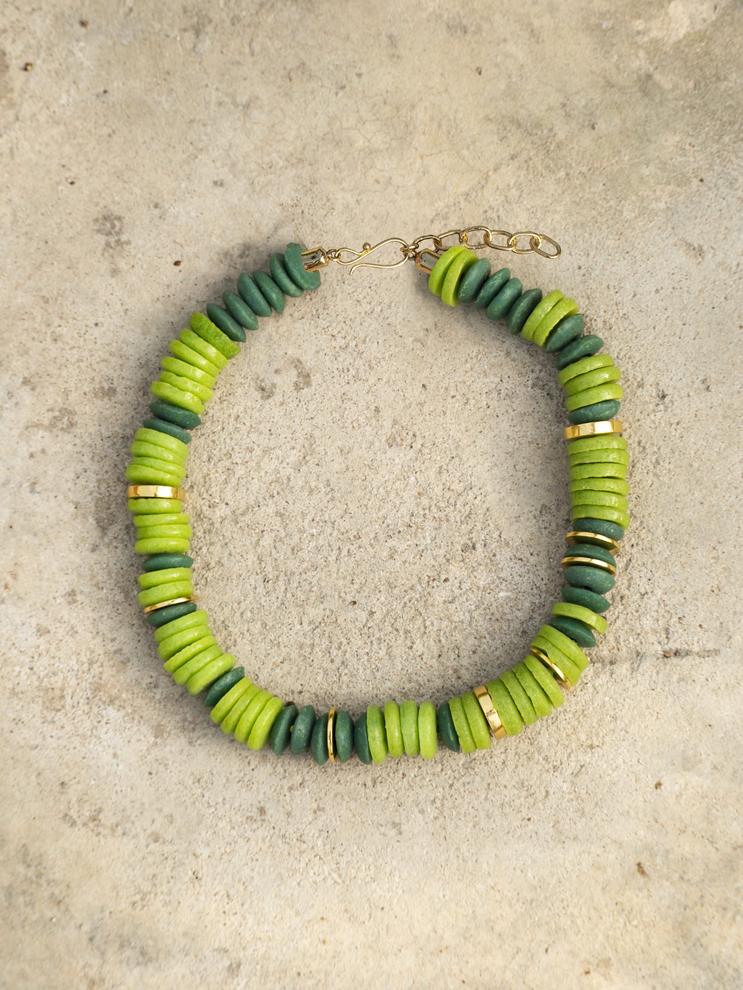 aketekete-handcrafted-jewelry-ghana-glass-recycled-beads-obuo-necklace-in-green-made-in-ghana