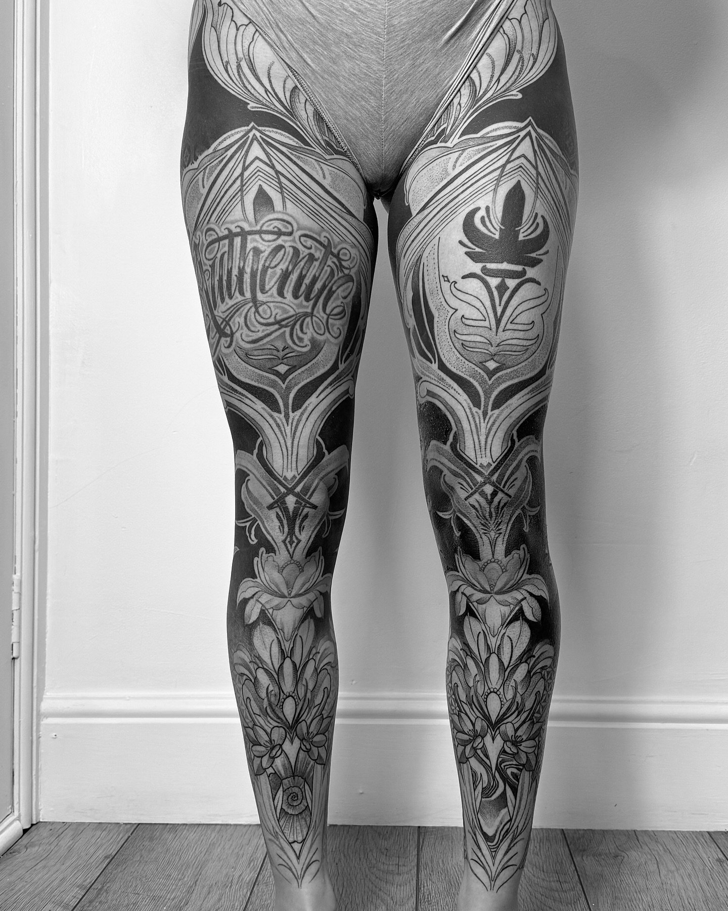 Double leg sleeves by @cole_ryot 
Cole&rsquo;s diary is closed.

#legsleeve #legsleeves #blackwork #blackout #blackouttattoo #geometric #geo #mandalatattoo #dotworktattoo #dotwork #legtattoo