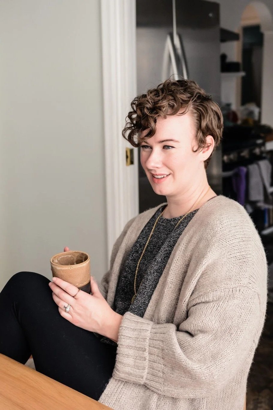 Lindsay Dougal, Utah County postpartum doula and childbirth educator with client