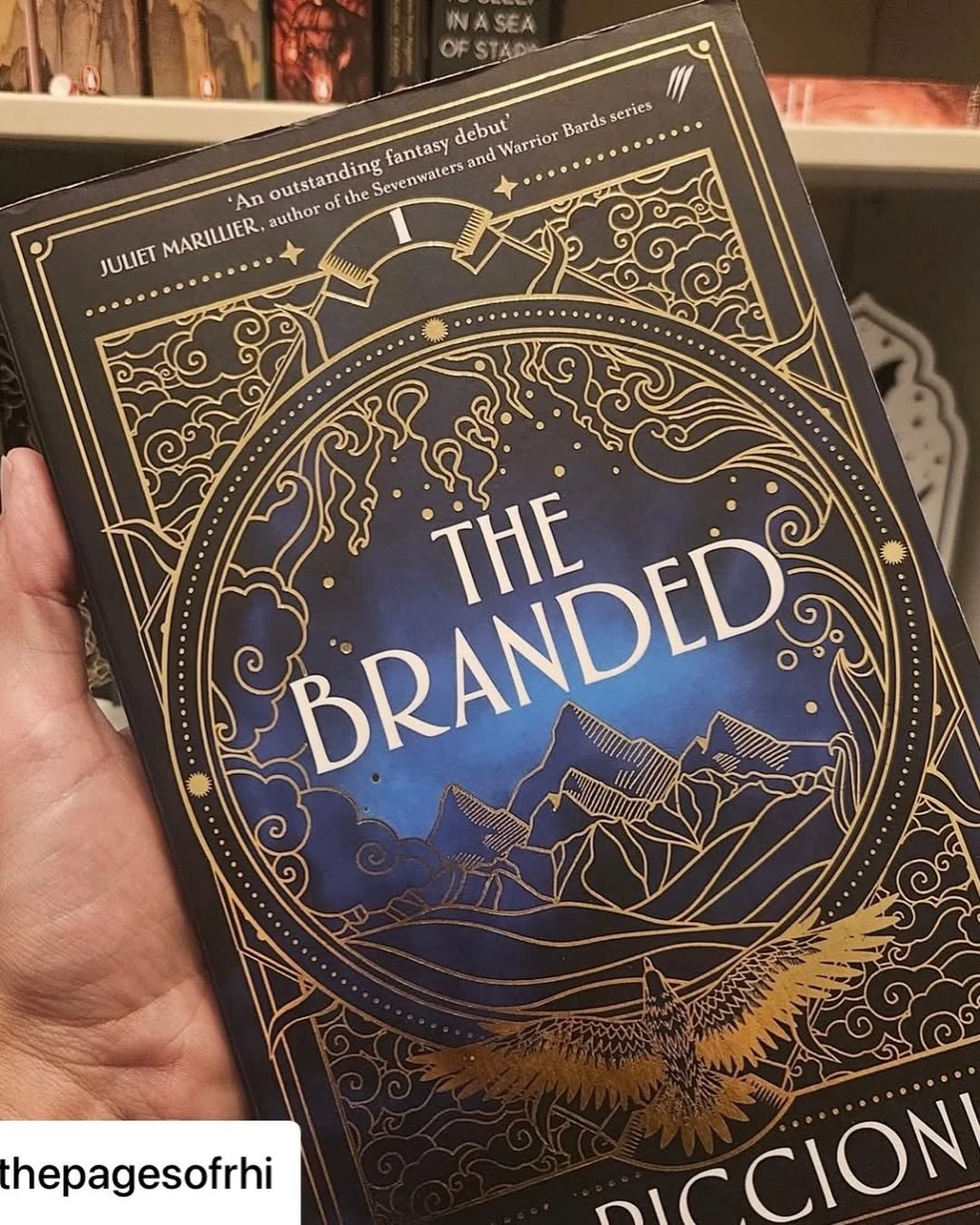 Get @reshare_app &bull; @thepagesofrhi Weekend Rhi-Cap!
A busy work week means not as much reading! Finished two books, started a third and continued my deep dive!!
What are you reading??

Book One - Fearful by @laurenrobertslibrary 
Omg omg omg Lenn