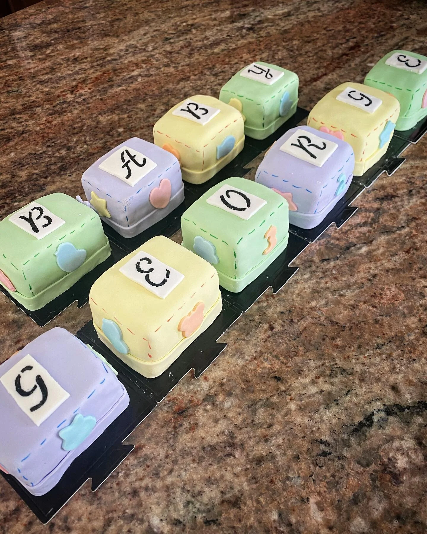 Baby Blocks! 
~
~
~
#heerforsweets #minicakes #baby #babyshower #redvelvet #pineapple #coconut #creamcheesefrosting #buttercream #fondant #blocks #design #lettering #toys #pastel #colors #sweets #dessert #pasteychef