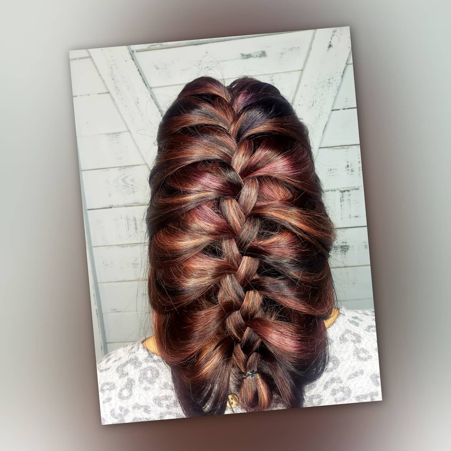 I love a good braid to show off the dimensional color 😍 we did in this lovely lady 🤩
♡♡♡♡♡♡♡♡♡♡♡♡
#salon66 #arvadasalon #salon66tribe #braids #coloradolife #5280