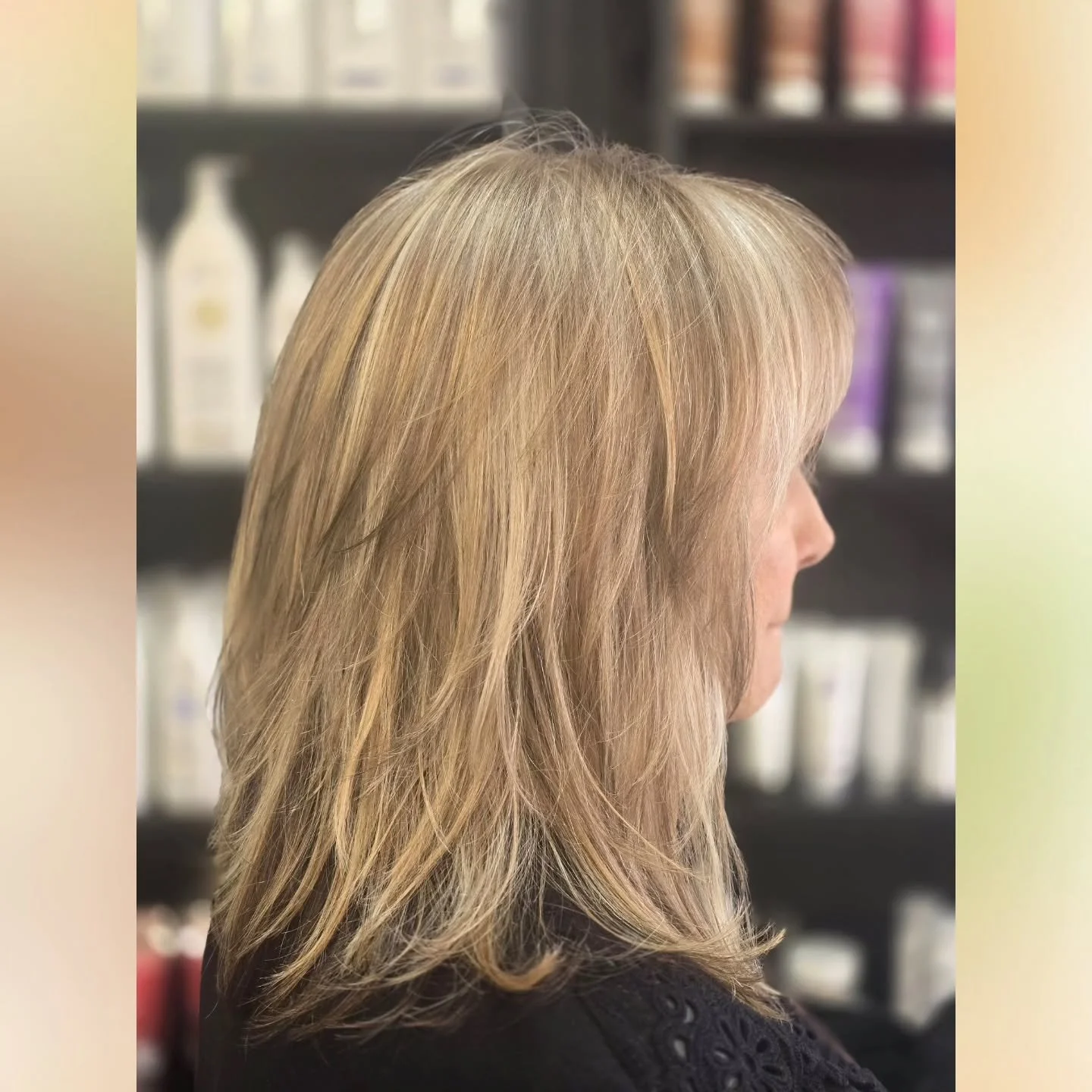 Soft, dimensional blonde with movement and shine ✨
Low-maintenance color that still feels bright, blended, and effortless.
Appointments available through the link in bio.