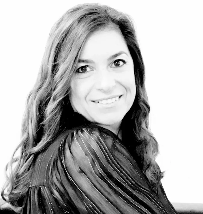 Headshot of author Alexandra Paucescu