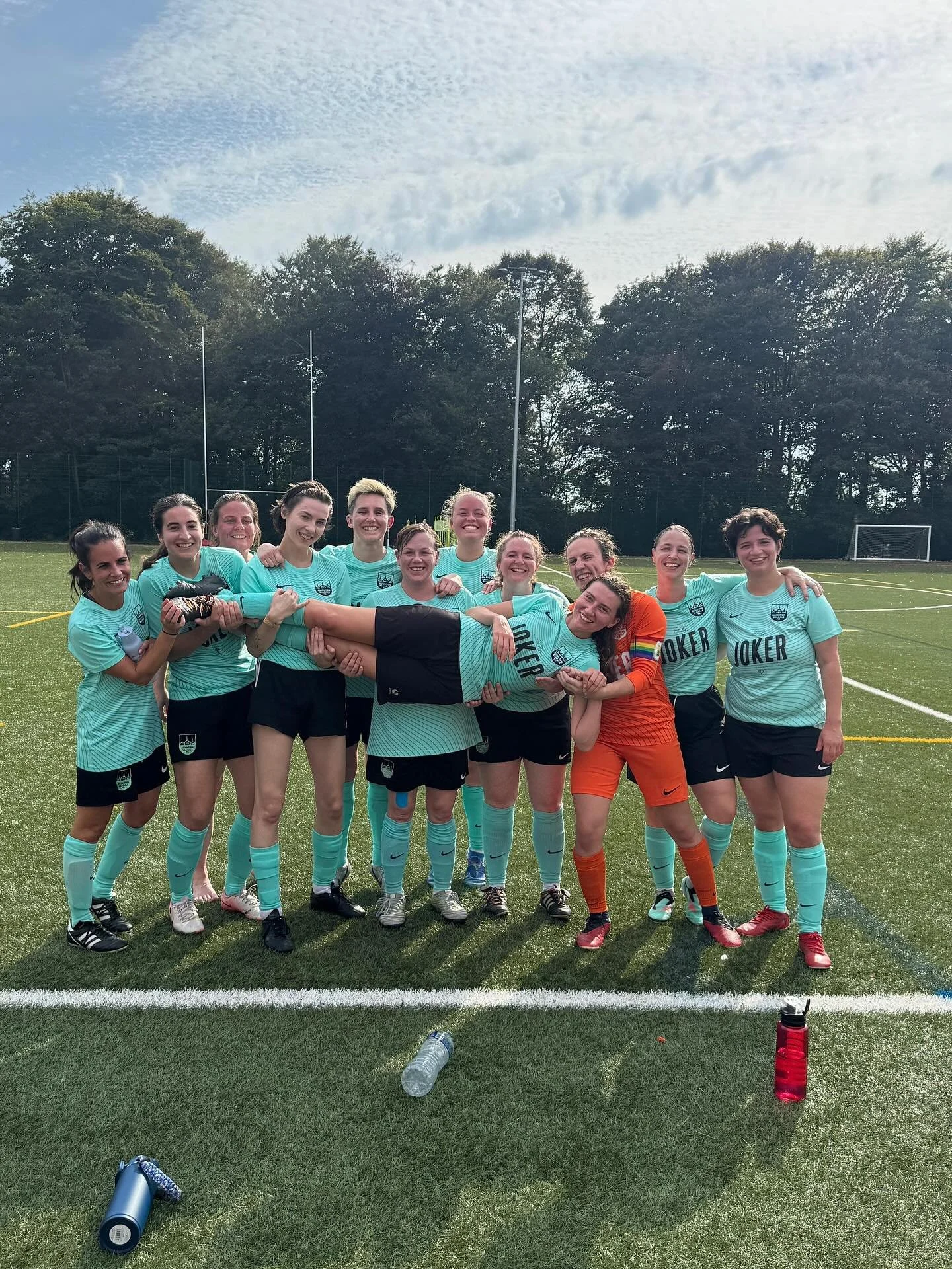 We recently said goodbye to our wonderful teammate Annie, as she&rsquo;s moving up North! 🥺👋

Annie initially joined the club through Seapals social football and tbh we&rsquo;re exhausted just thinking about the KM&rsquo;s she covered on the grass 