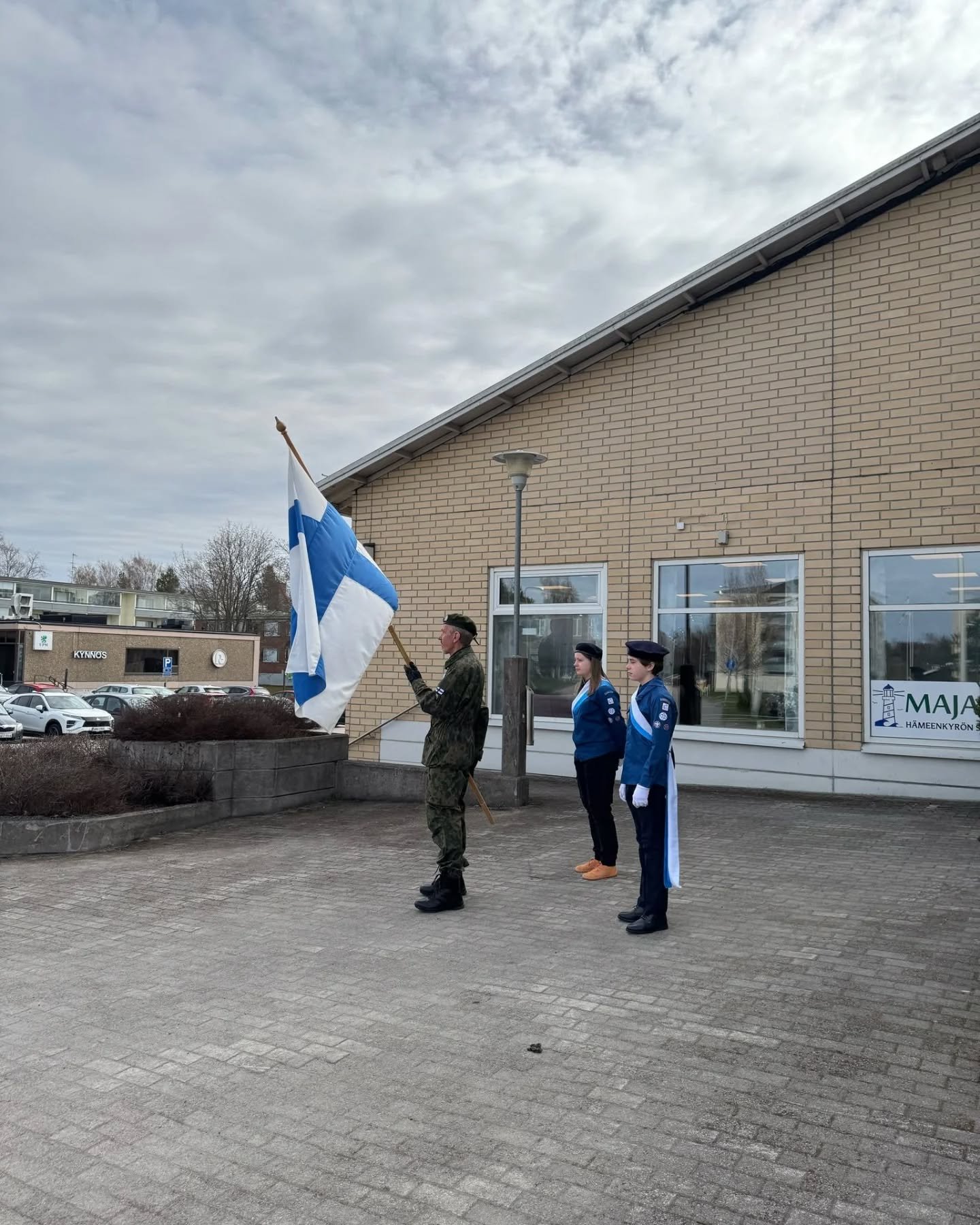 Partiolaiset olivat t&auml;n&auml;&auml;n lippuairueina kansallisen veteraanip&auml;iv&auml;n juhlallisuuksissa.