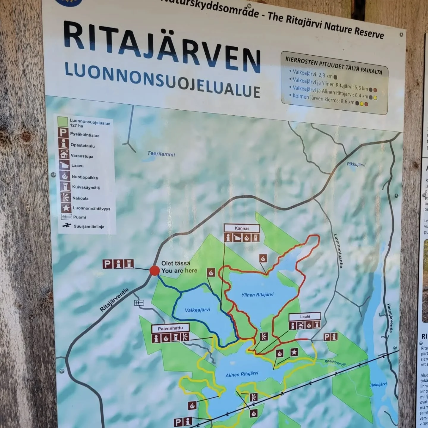 H&auml;ll&auml;py&ouml;rien sudenpentulaumat Hauet, P&auml;&auml;skyset ja Sudet viettiv&auml;t viikonloppuna aurinkoisen retkip&auml;iv&auml;n Ritaj&auml;rven luonnonsuojelualueella. Kiersimme Valkeaj&auml;rven, tutkimme luontoa ja kev&auml;&auml;n 