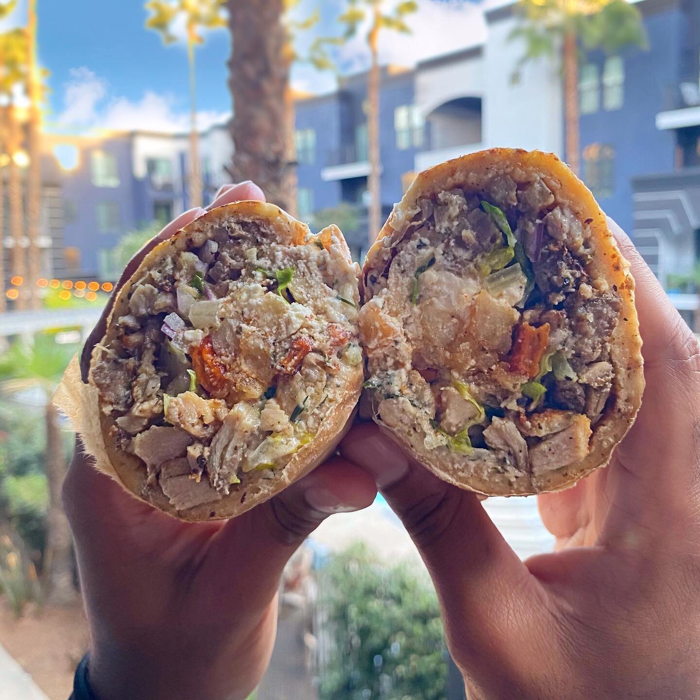 This is a special shout out to one of our favorite places in North Hollywood @rodinipark 
.
.
We are never disappointed!
Featured is the Big Fat Pita. Make sure you add fries 😉😉😉
.
.
.
#noho #losangeles #rodinipark #pita #gyro #mediterraneanfood #