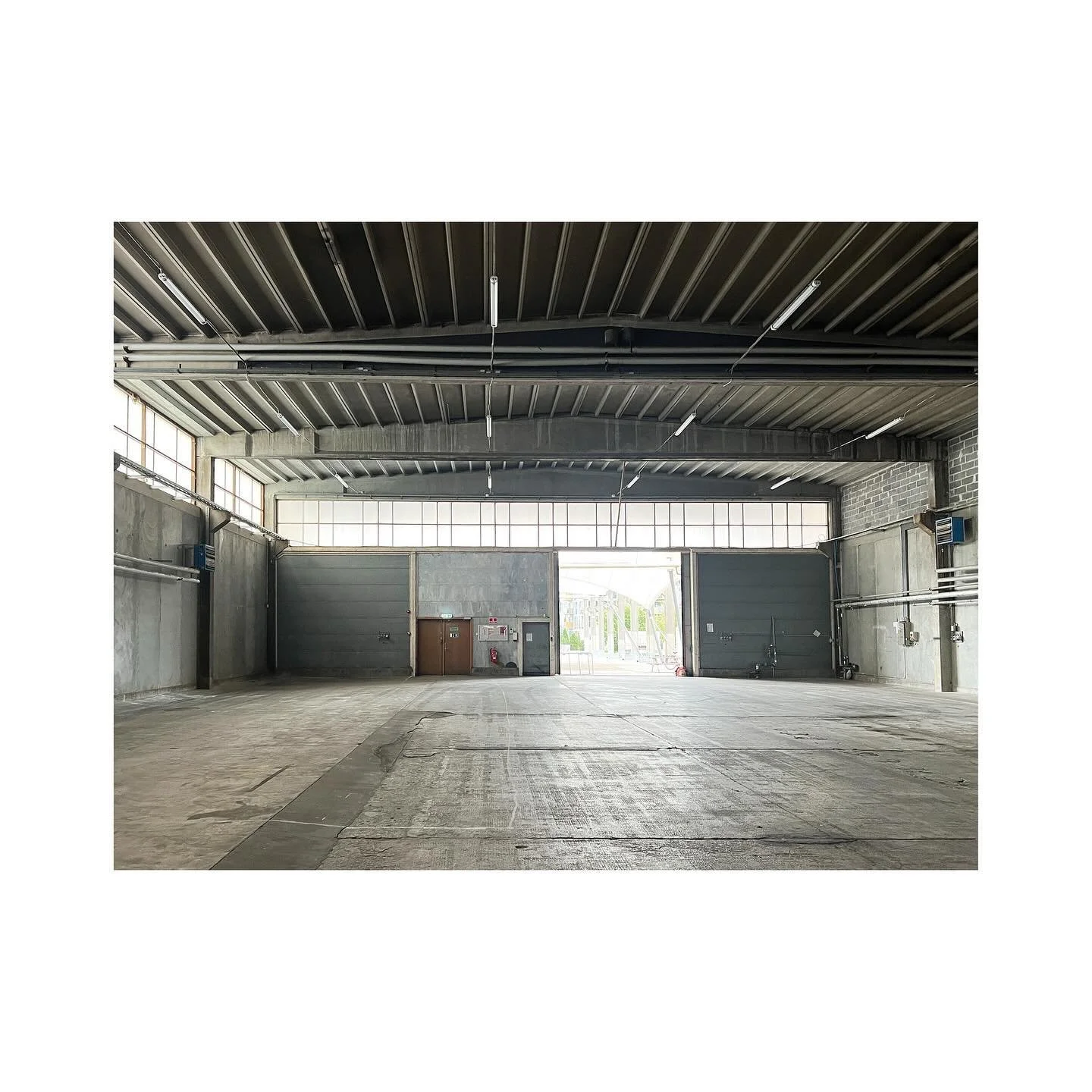 MiMa Studio er videre i konkurrencen om at udvikle Hal 9 for Roskilde Festival Gruppen!
&nbsp;
Jeg er enormt glad og taknemlig for at @mima_studio_ er udvalgt til at deltage i parallelopdraget sammen med dygtige venner hos v&aelig;kstlagstegnestuerne