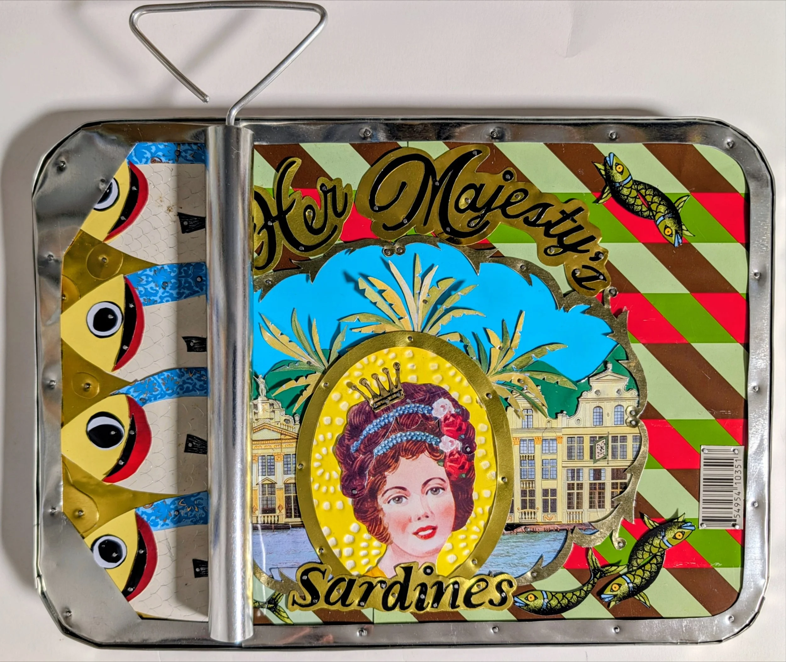 HER MAJESTY'S SARDINES 
