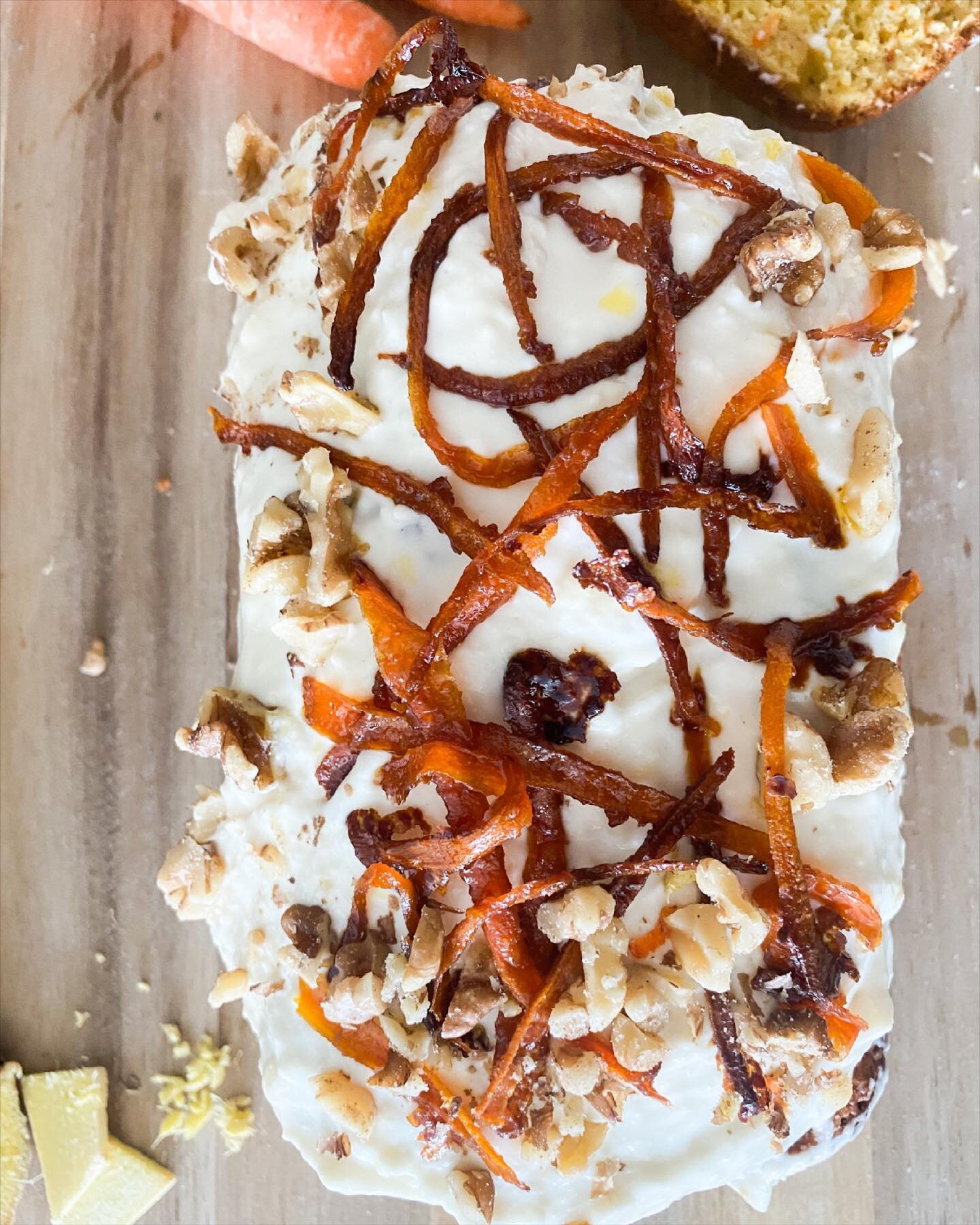 Un bizcochito de zanahoria con dos twists: &iexcl;miso y gengibre! Receta en el link en bio ⬆️ #carrotcake #bizcochodezanahoria #cakes #misocake