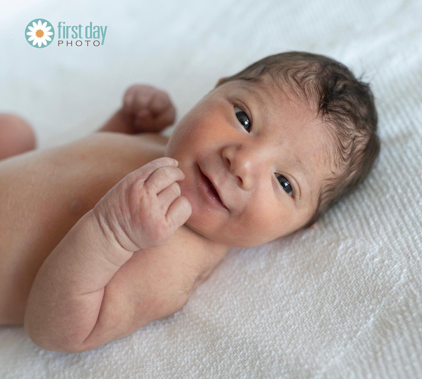 One day old. 😍
#firstdayphoto
www.firstdayphoto.com
.
.
.
.
.
#fresh48 #first48 #firstdayphotonewborns #newbornphotography #newbornphotographer #babyphoto #babyphotos #babyphotography #babies #cutebaby #babiesofinstagram #bundleofjoy #love #bestjobe