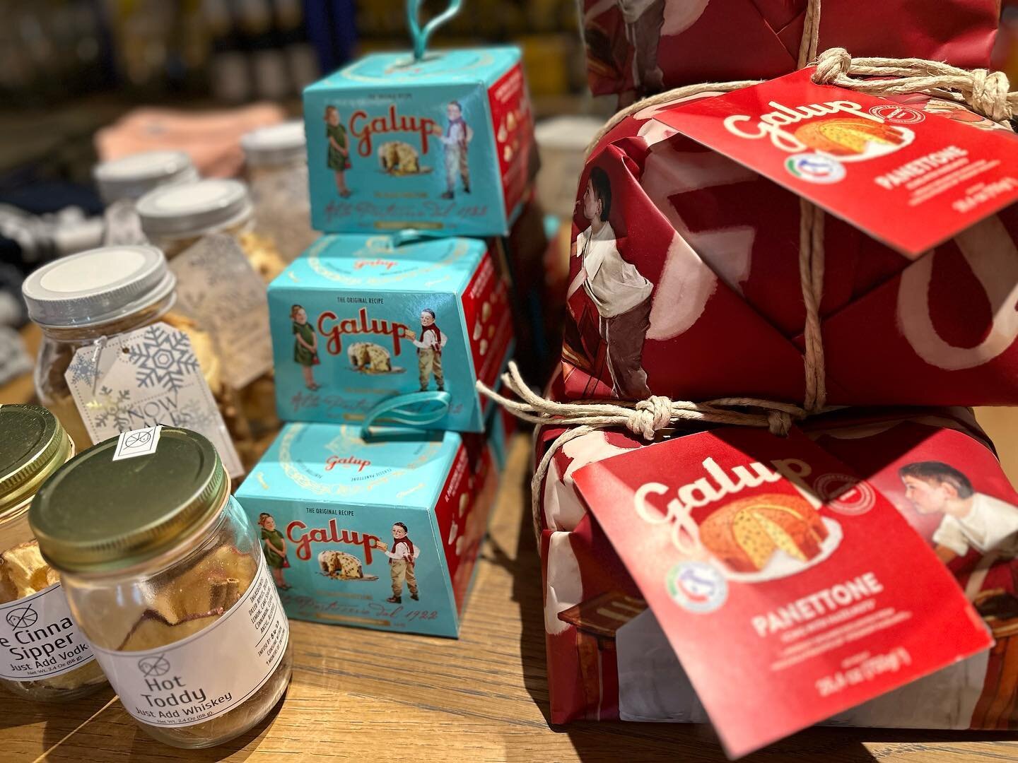 Panetonne, Christmas cookies, toddies and infusions to kick off your holiday decorating.  In Watershed Market, open &lsquo;til 6. #watershedmarket #roxburyny