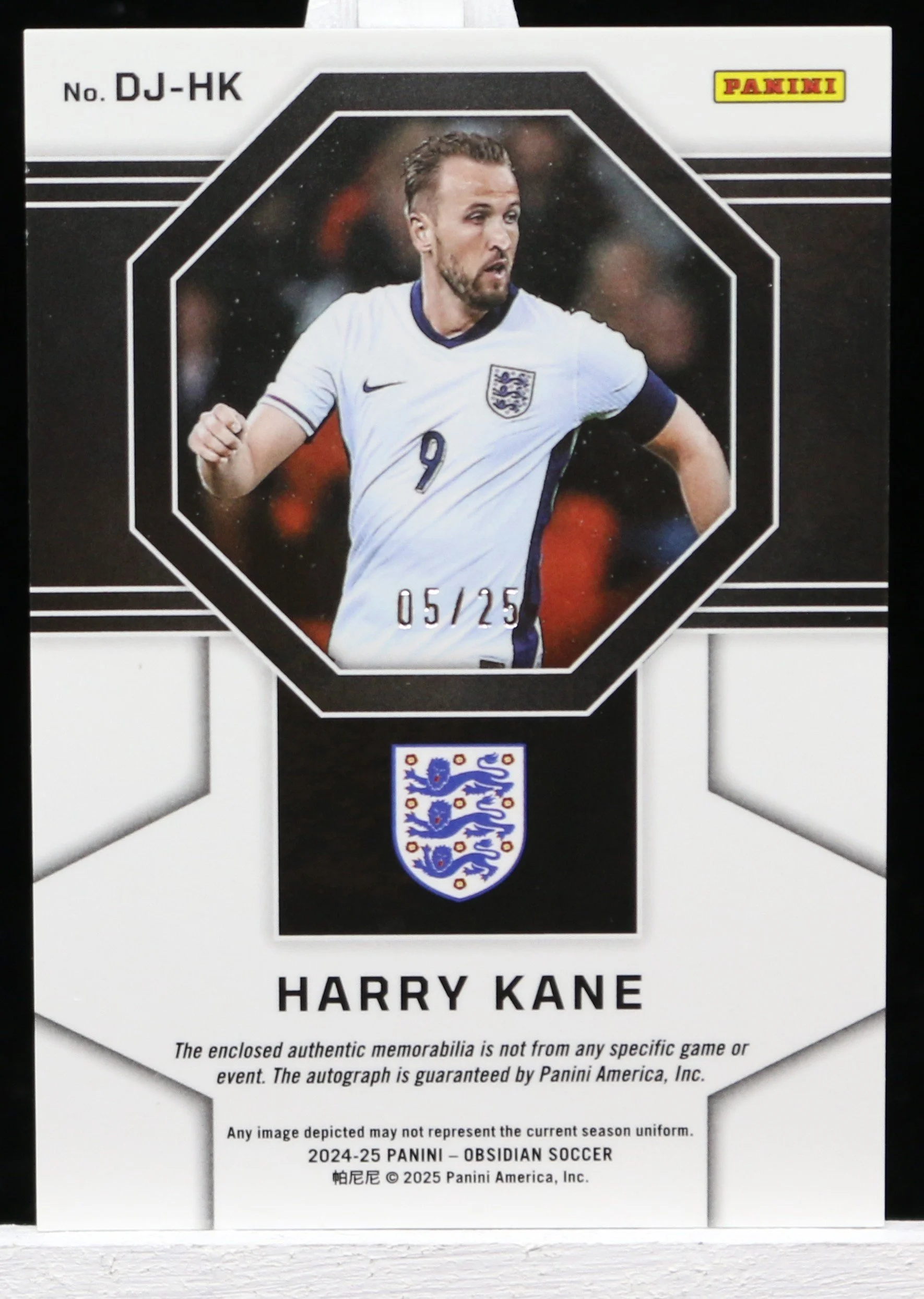 Harry Kane Obsidian 24-25 Dual Jersey Auto B.JPG