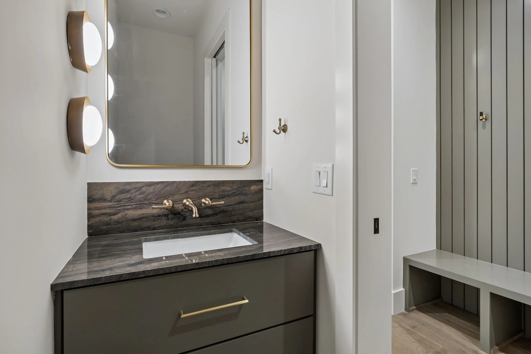 40-3137 Long Blvd Unit A - 040.jpg