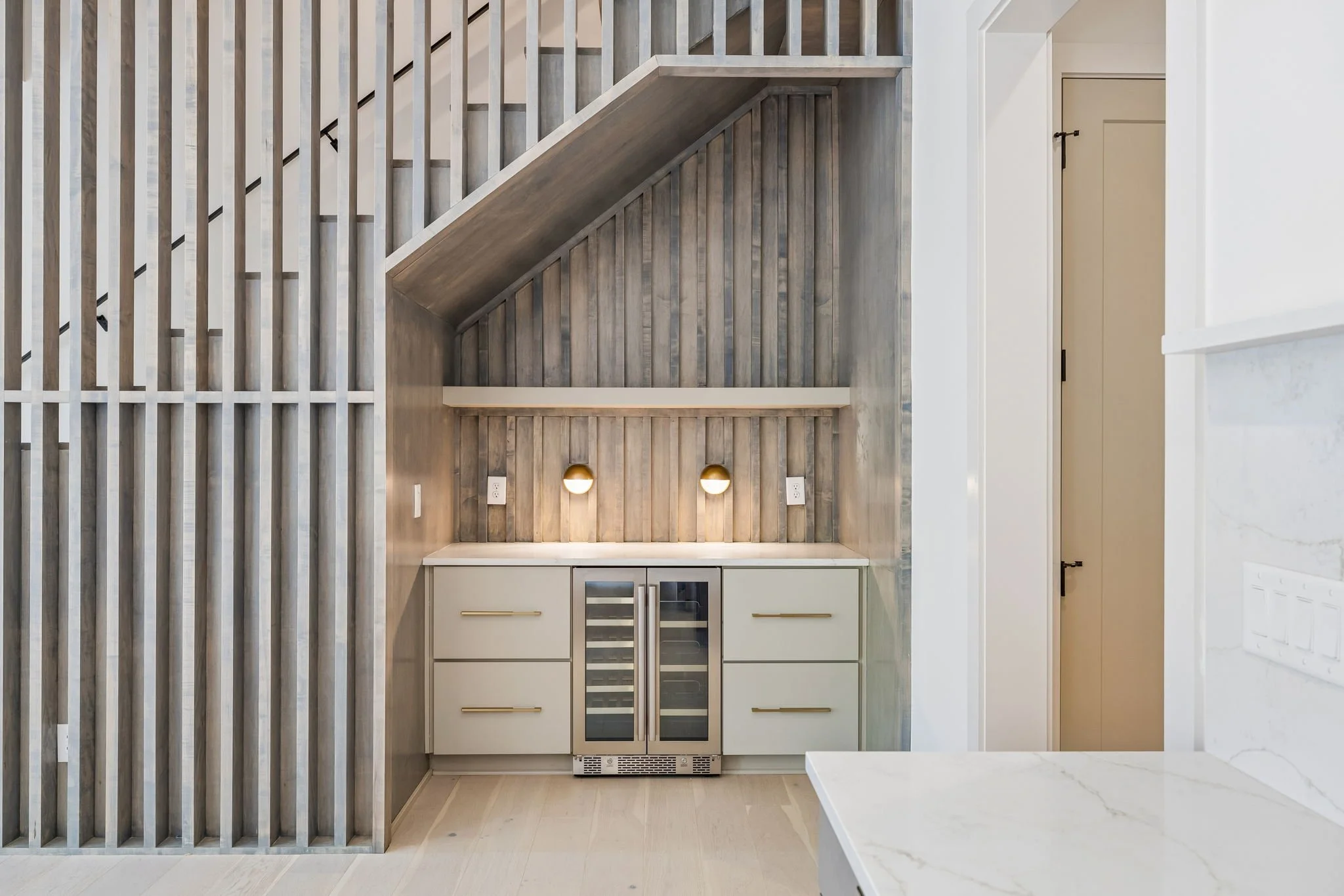 25-3137 Long Blvd Unit B - 025.JPG