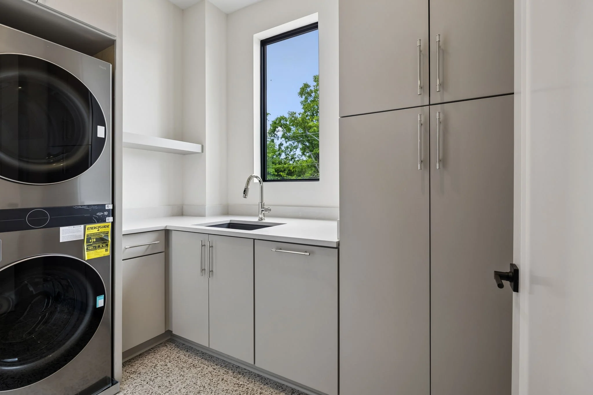 47-3137 Long Blvd Unit A - 047.jpg