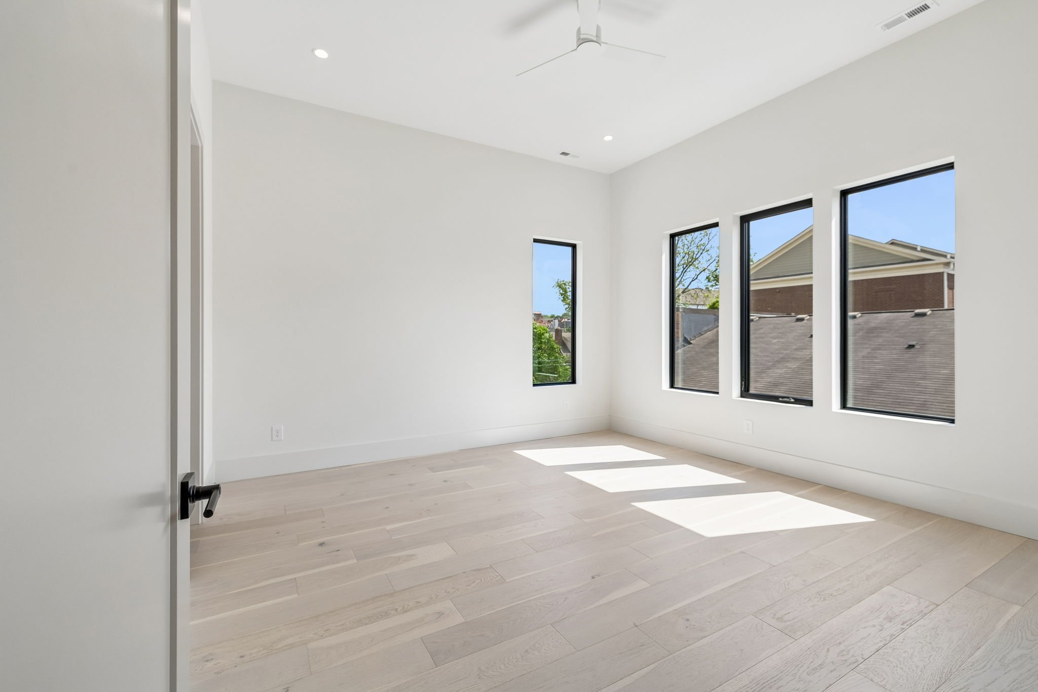 58-3137 Long Blvd Unit B - 058.jpg