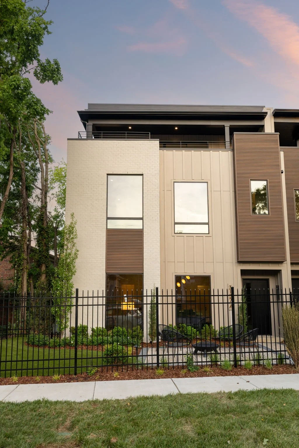 101-3137 Long Blvd Unit A - 003 (4).jpg