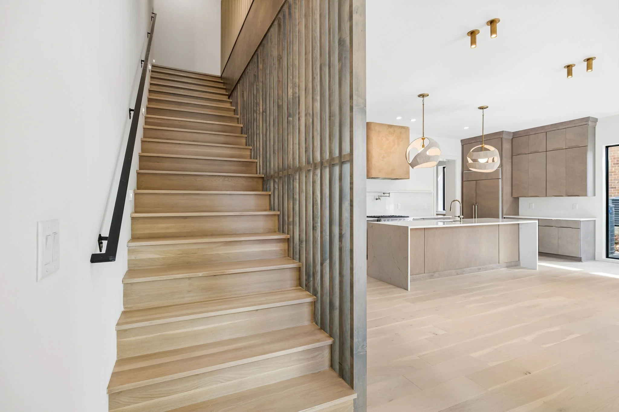 32-3137 Long Blvd Unit B - 032.JPG