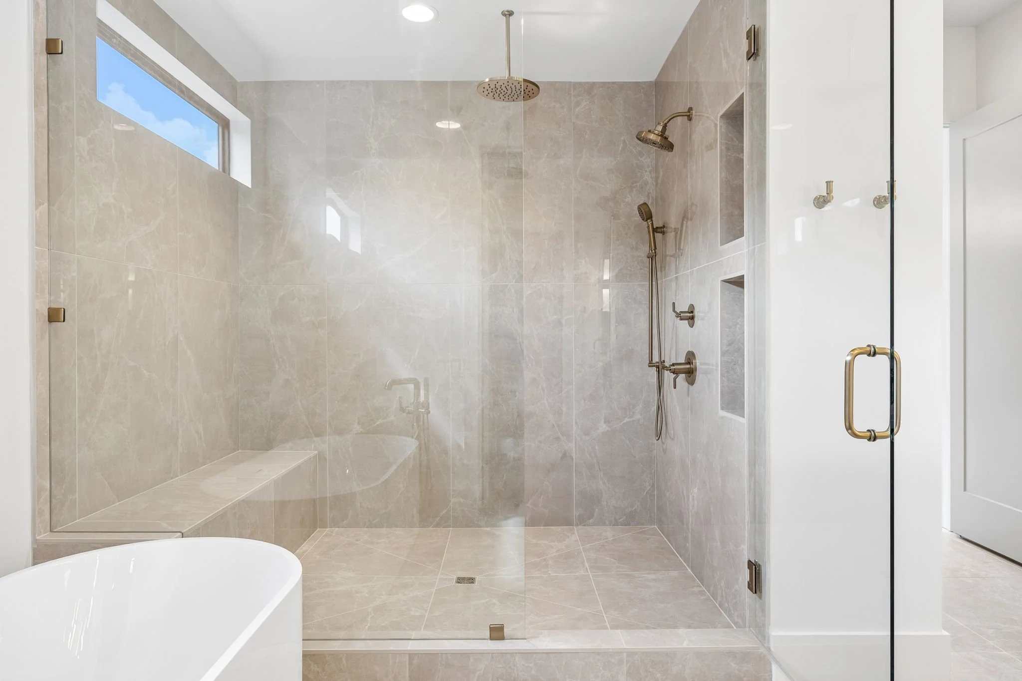 47-3137 Long Blvd Unit B - 047.JPG