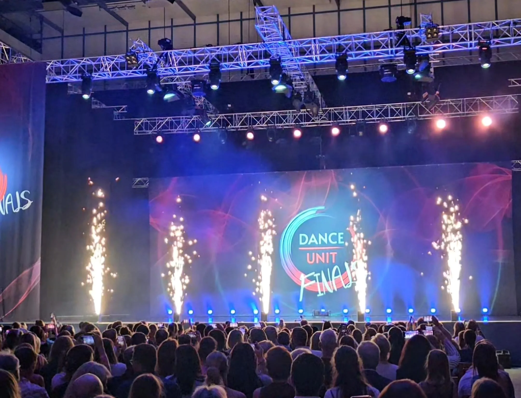 Dance Unit finals by Almut Schobesberger (2).jpg