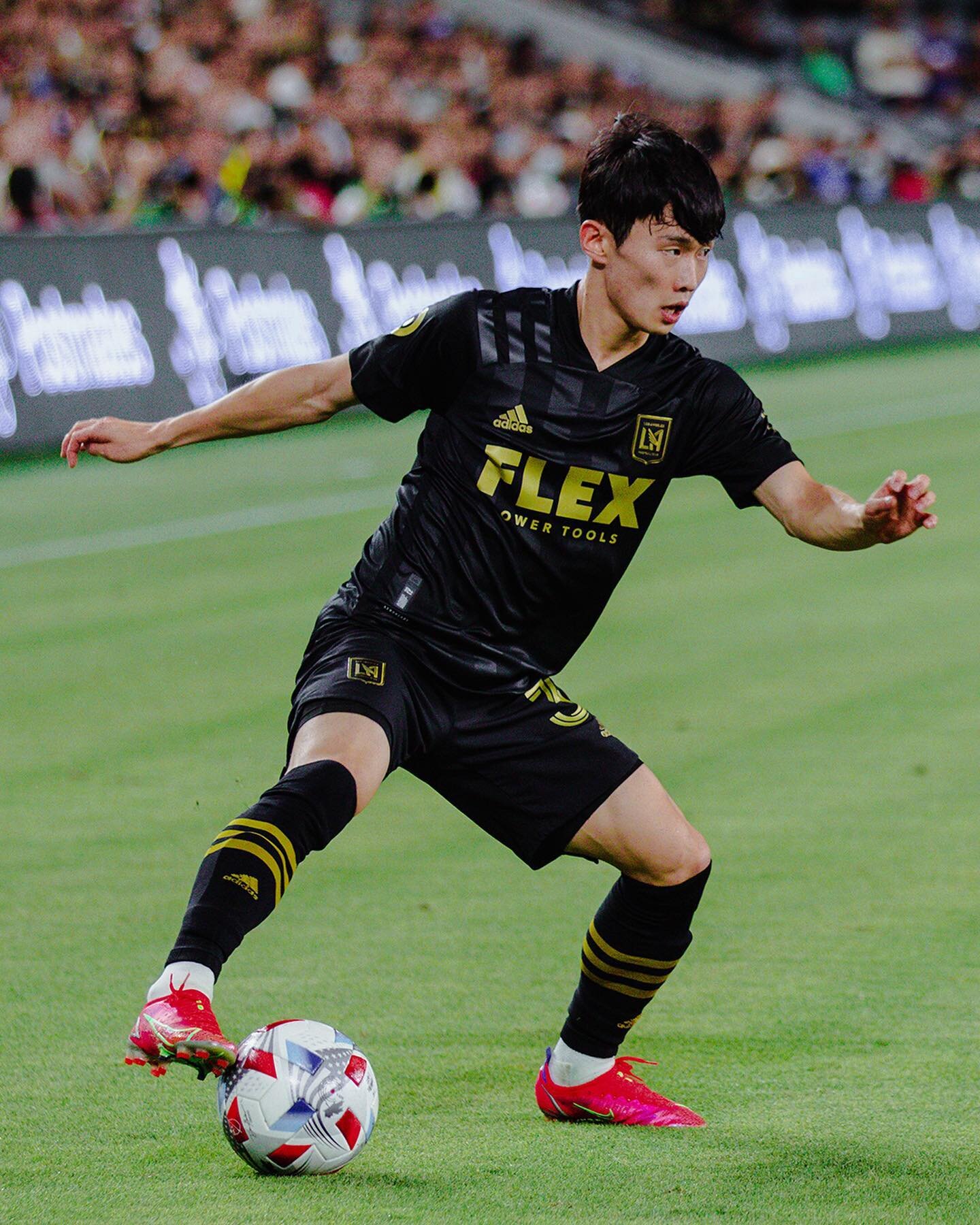 Saturday night was a party at Banc of California Stadium. A great fan turnout helped propel @lafc to a tight 2-1 victory over @realsaltlake and string their third win in a row. Diego Rossi helped pull the home side ahead early in the first half, but 