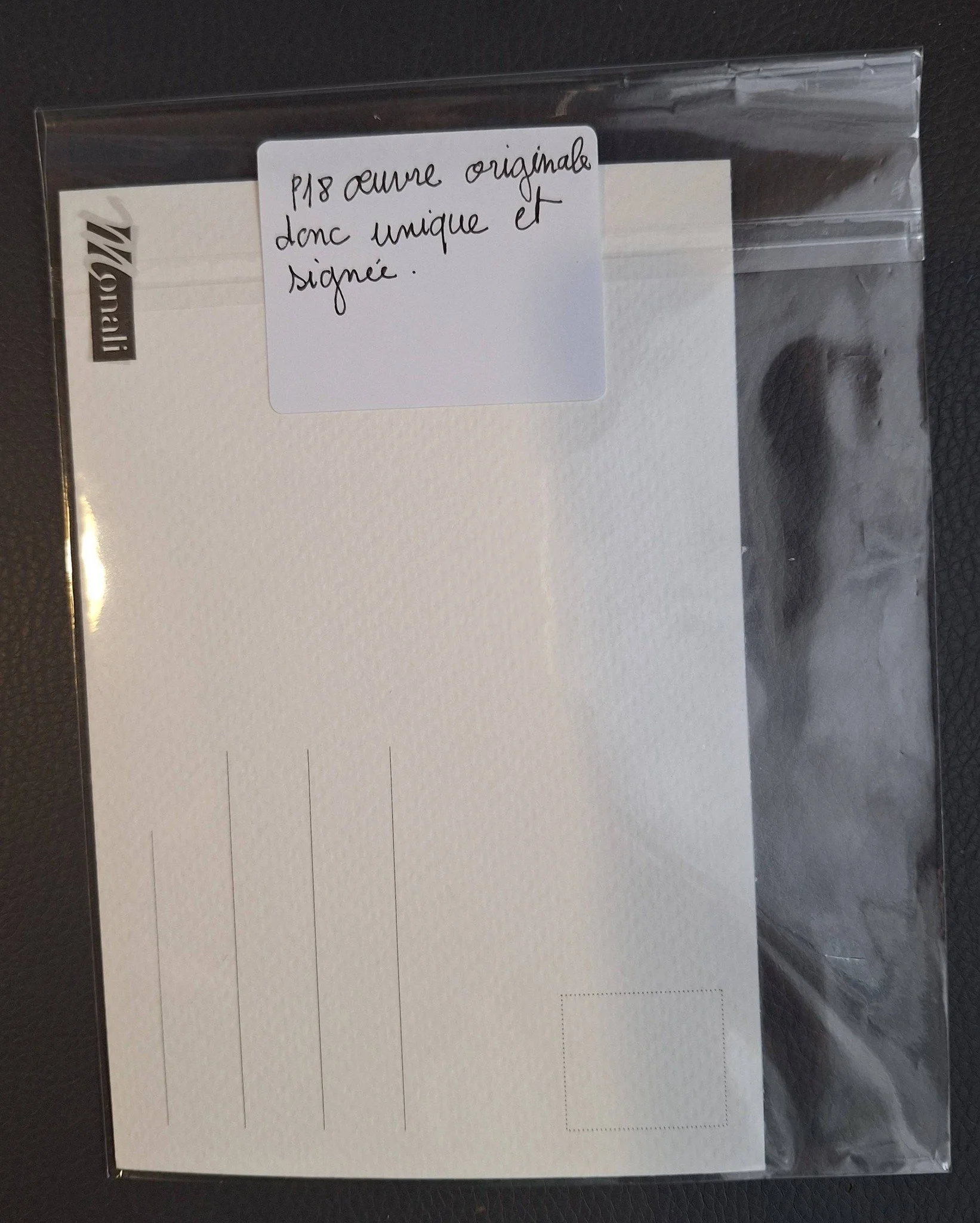 veau gambadant dans un pré dos.jpg