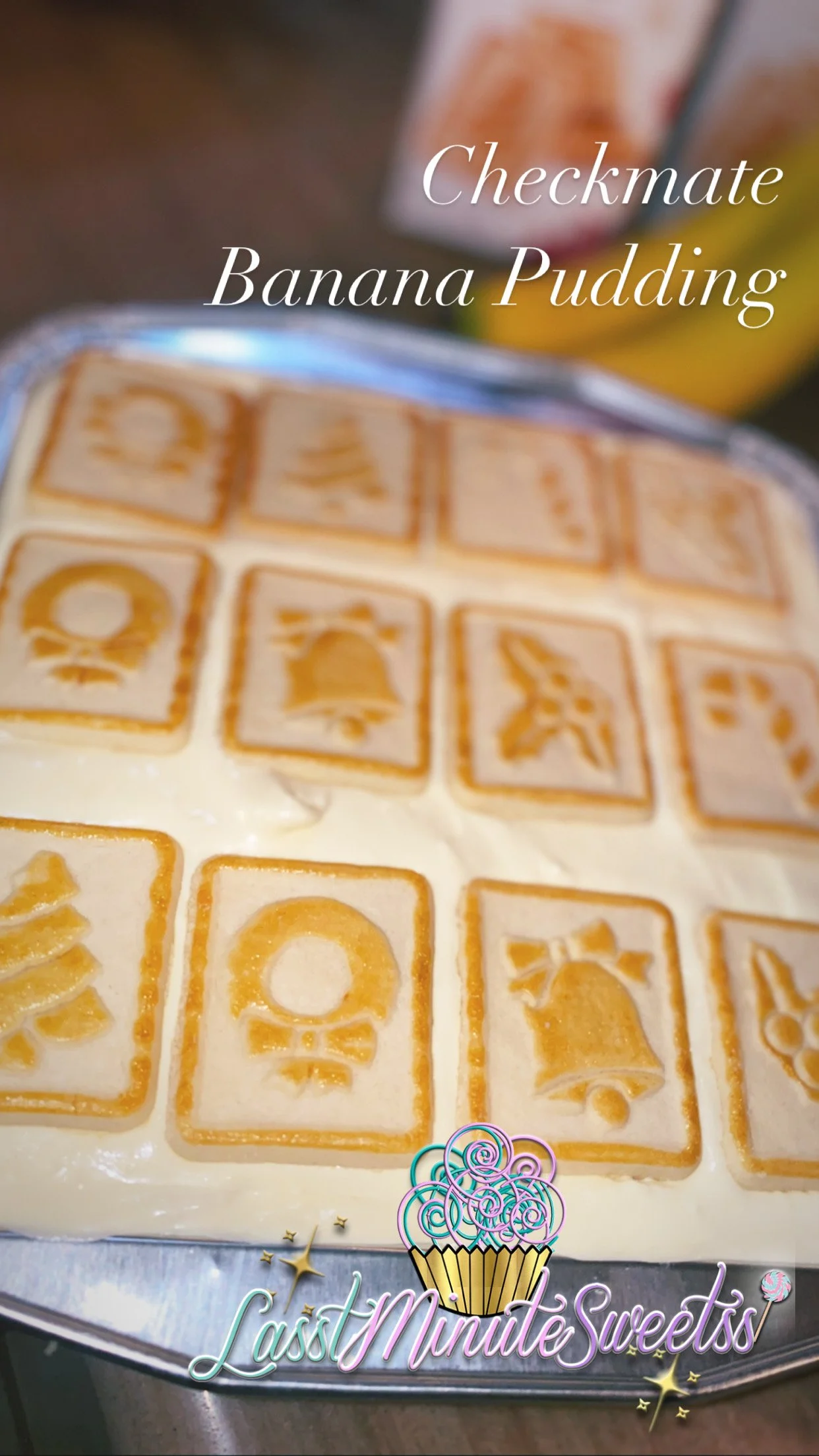 Checkmate Banana Pudding: Cream French Vanilla Custard with Layers of Fresh Bananas and Shortbread Cookies